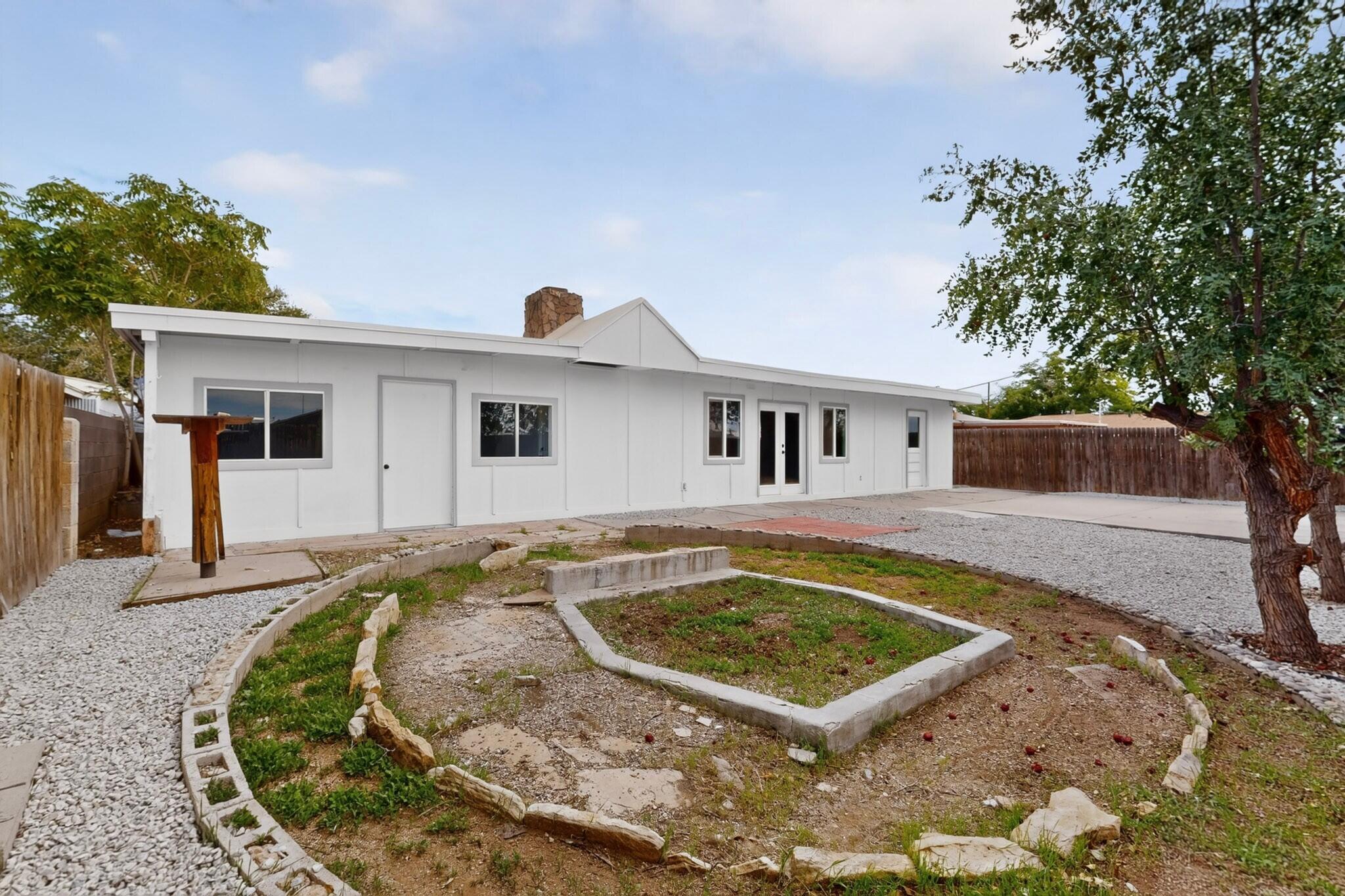 Photo 3 — 2511 General Marshall Street NE
