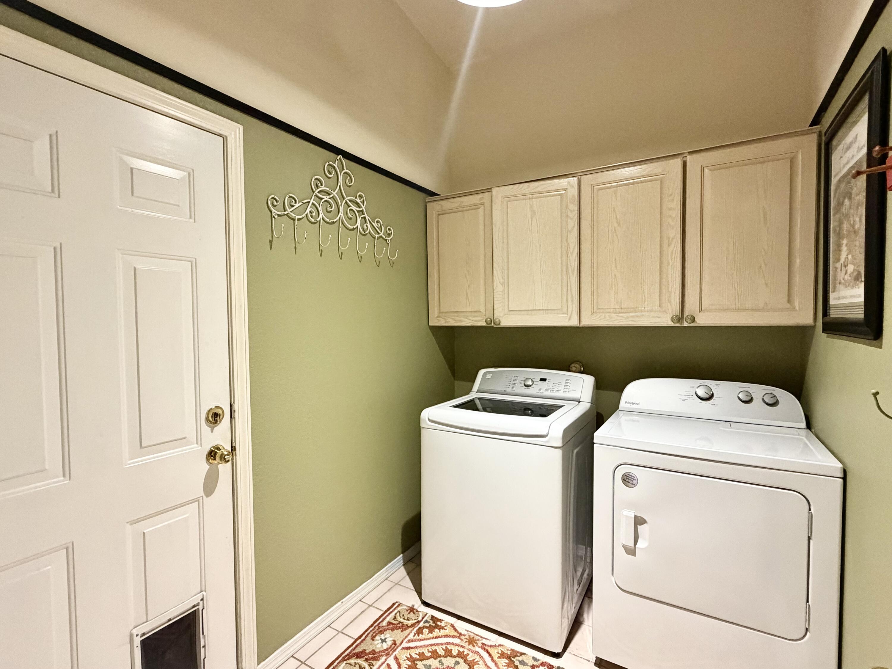 Photo 10 — 10319 Arroyo Crest Drive NW