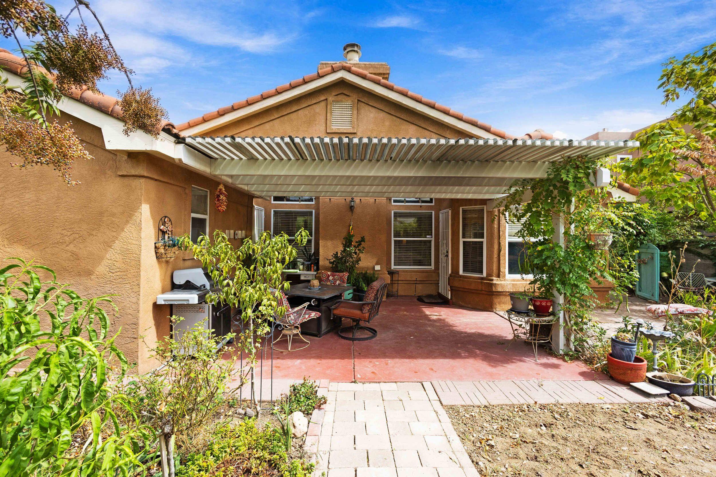 Photo 5 — 10319 Arroyo Crest Drive NW