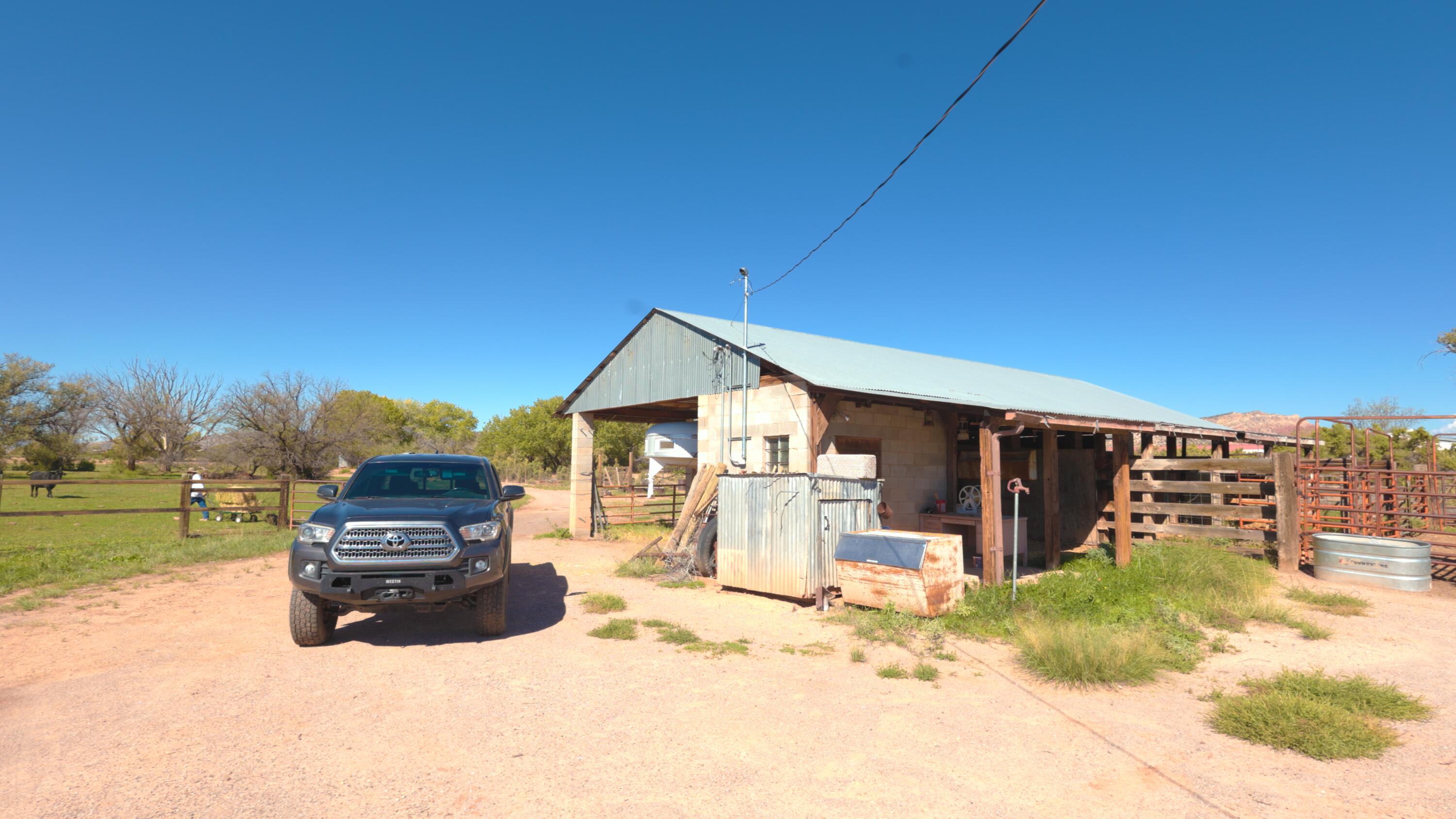 23249 US-550 B, San Ysidro, NM 87053