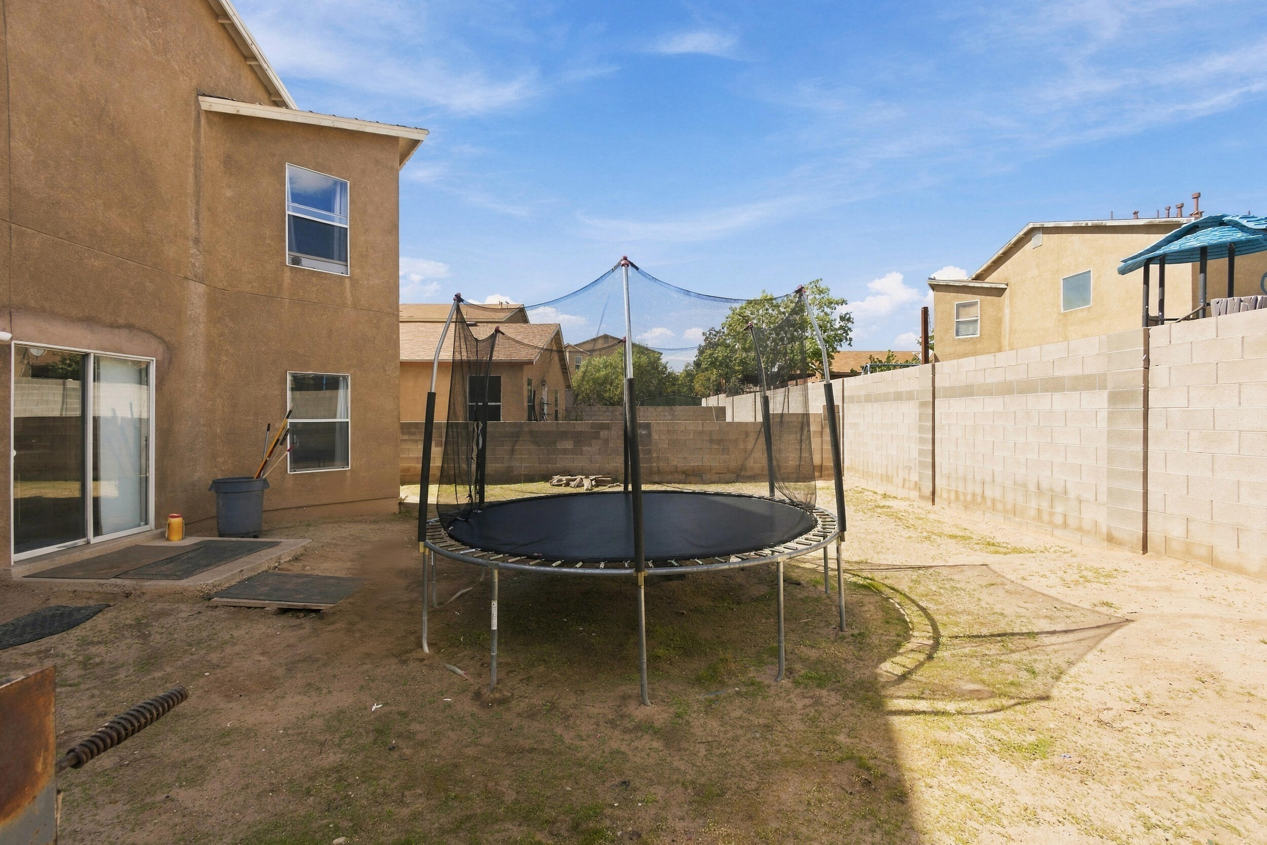 Photo 2 — 10143 High Range Road SW