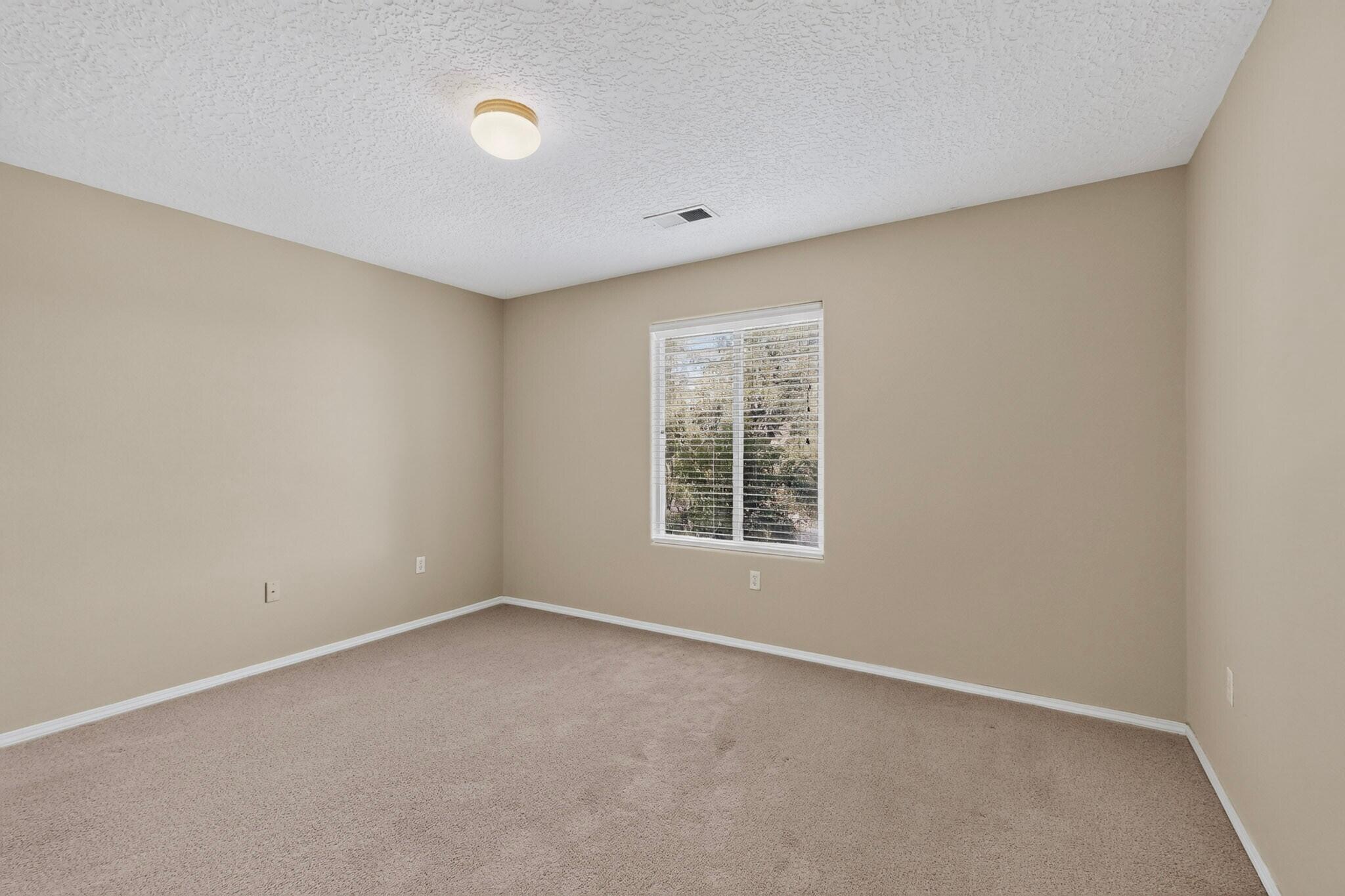 Photo 5 — 991 Carrizo Street NW