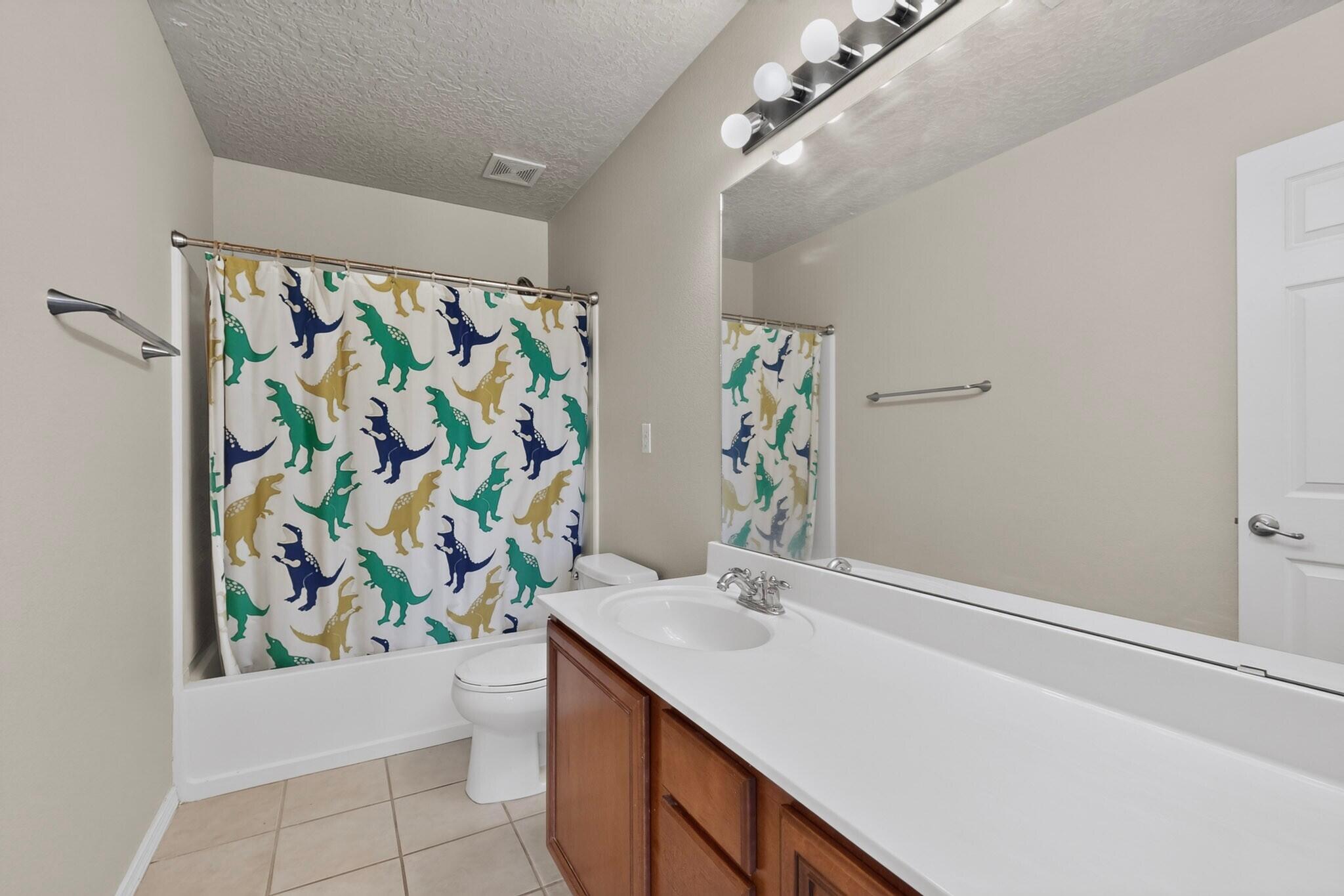 Photo 8 — 991 Carrizo Street NW