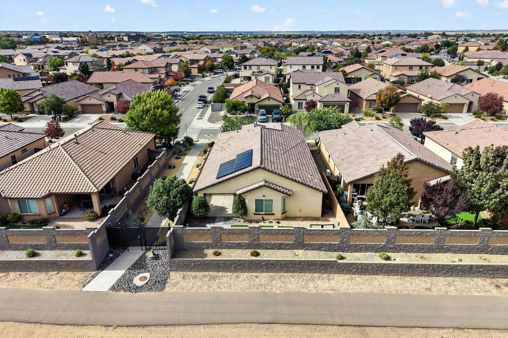 Photo 15 — 9504 Stone Ridge Drive NW