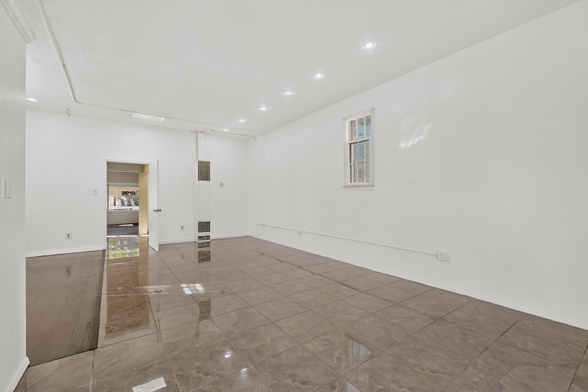 Photo 18 — 3848 Rio Grande Boulevard NW