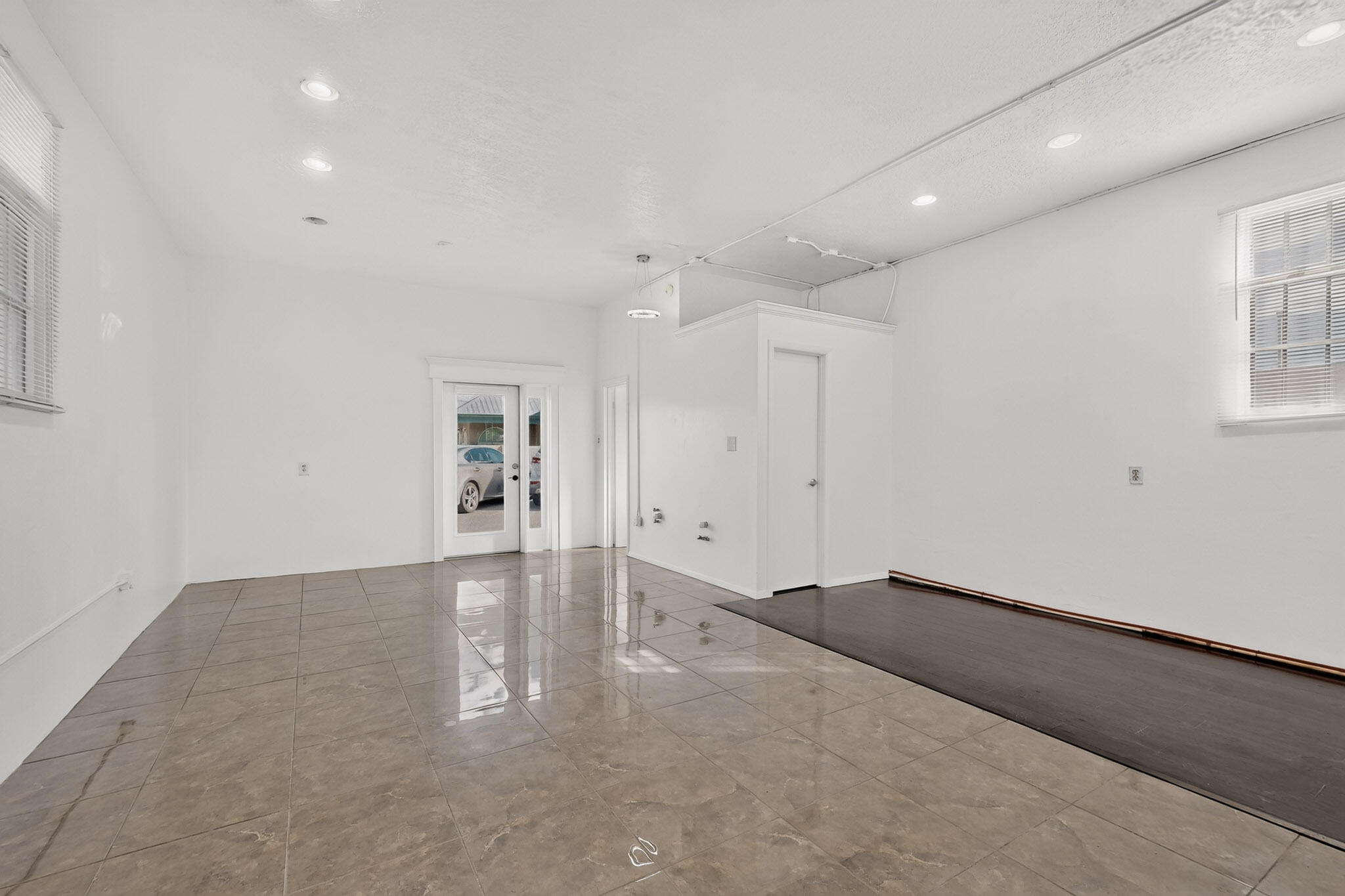 Photo 17 — 3848 Rio Grande Boulevard NW