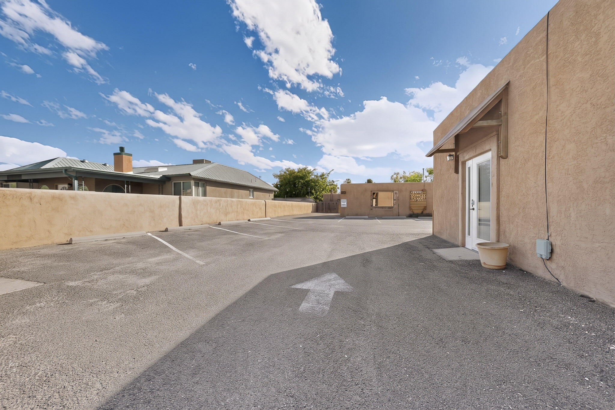 Photo 15 — 3848 Rio Grande Boulevard NW