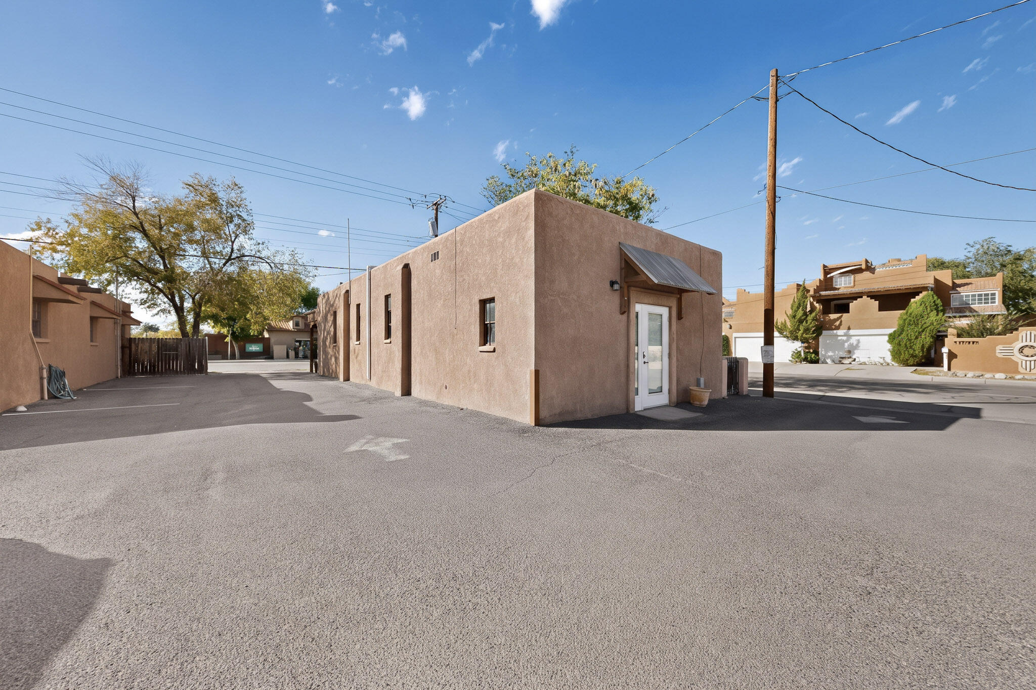 Photo 12 — 3848 Rio Grande Boulevard NW