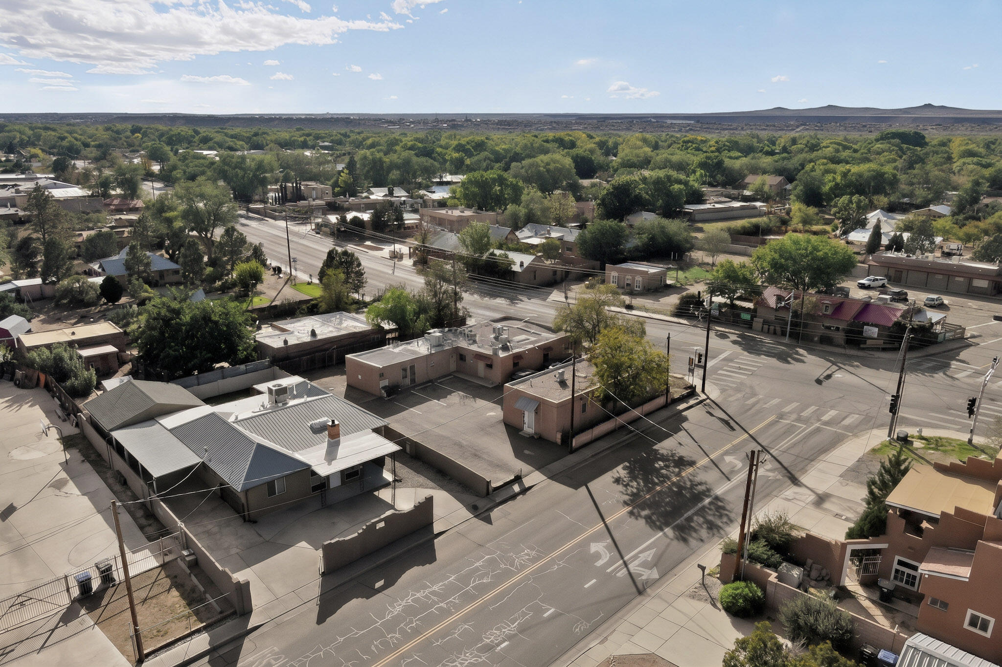 Photo 4 — 3848 Rio Grande Boulevard NW