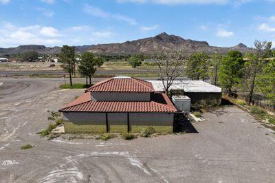Photo 5 — 1184 Frontage Road NE