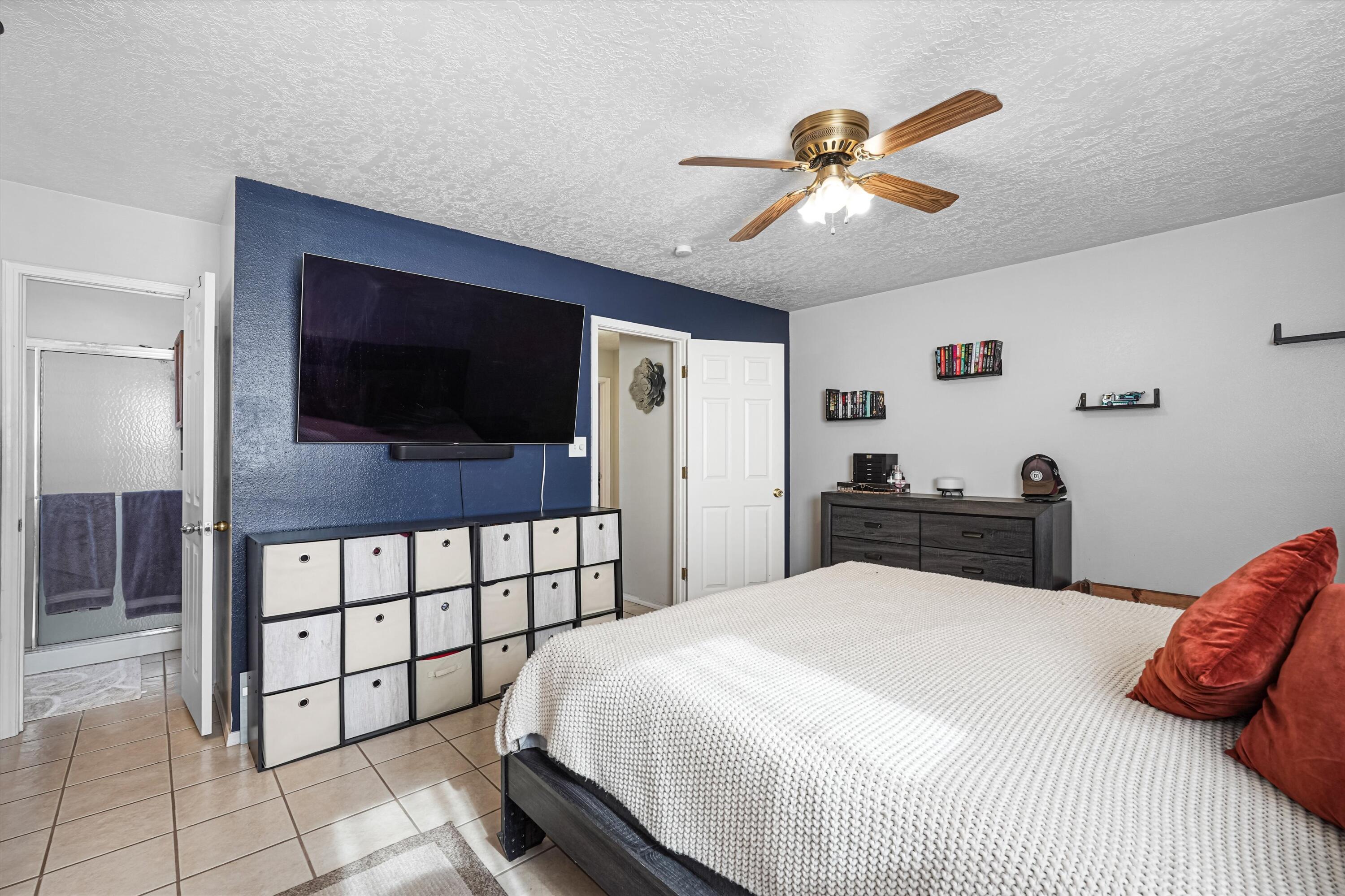 Photo 14 — 1900 Roanoke Drive NE