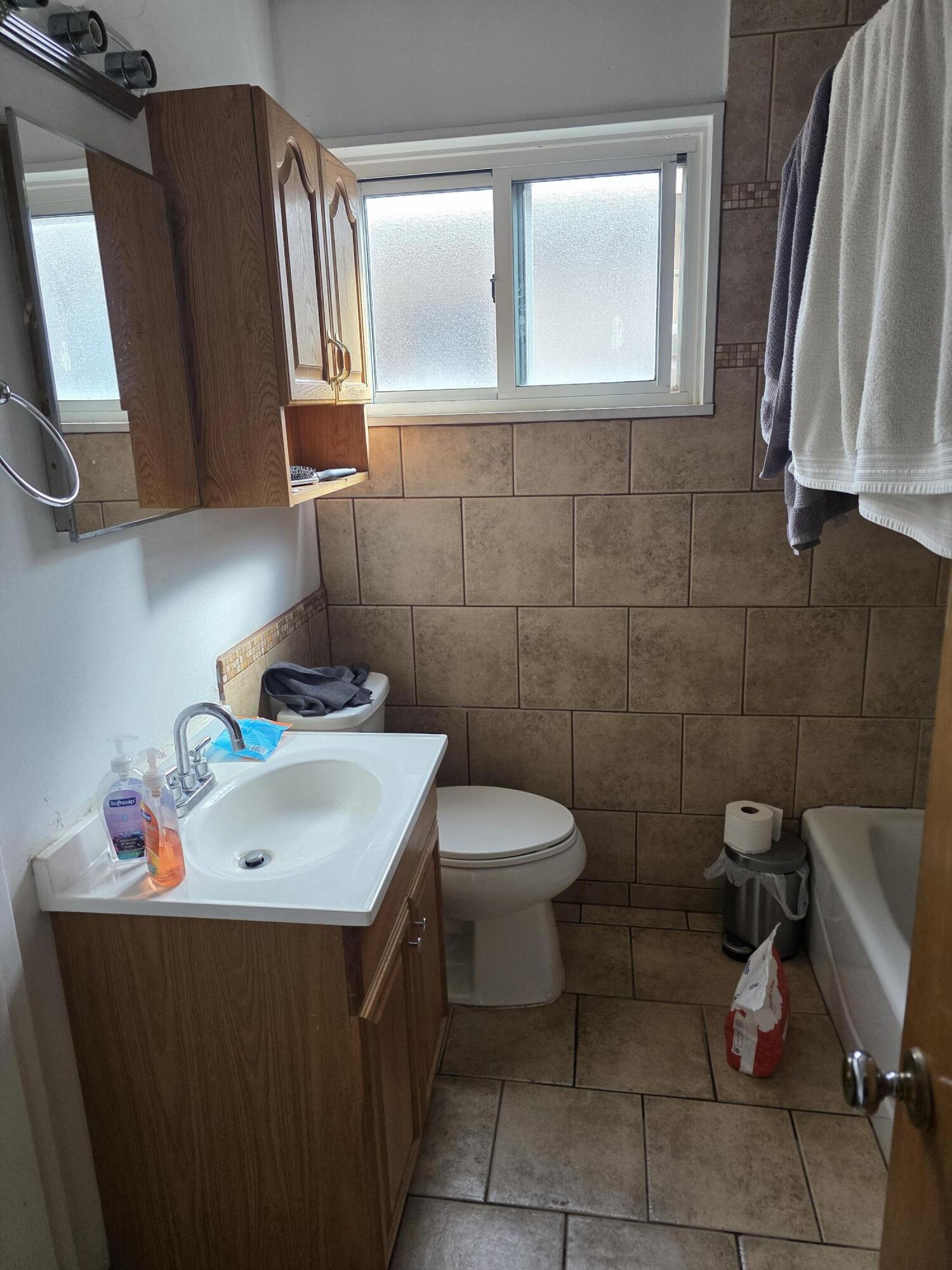 Photo 11 — 420 General Stilwell Street NE