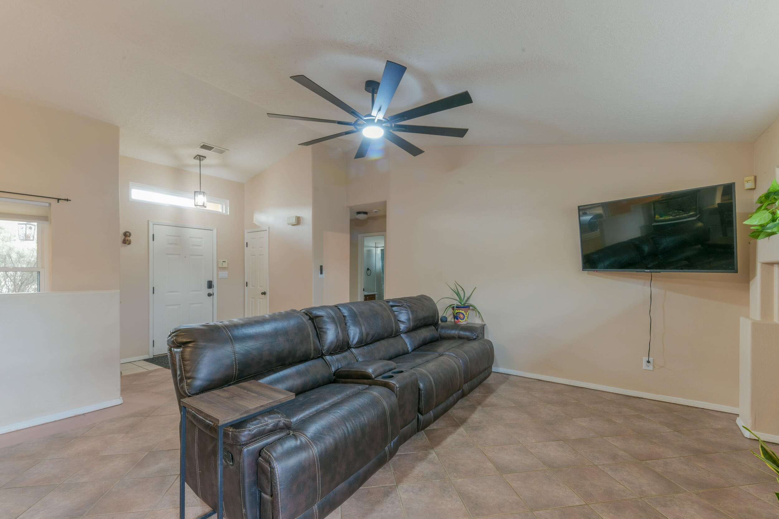 Photo 5 — 7105 Luz Del Sol Place NW