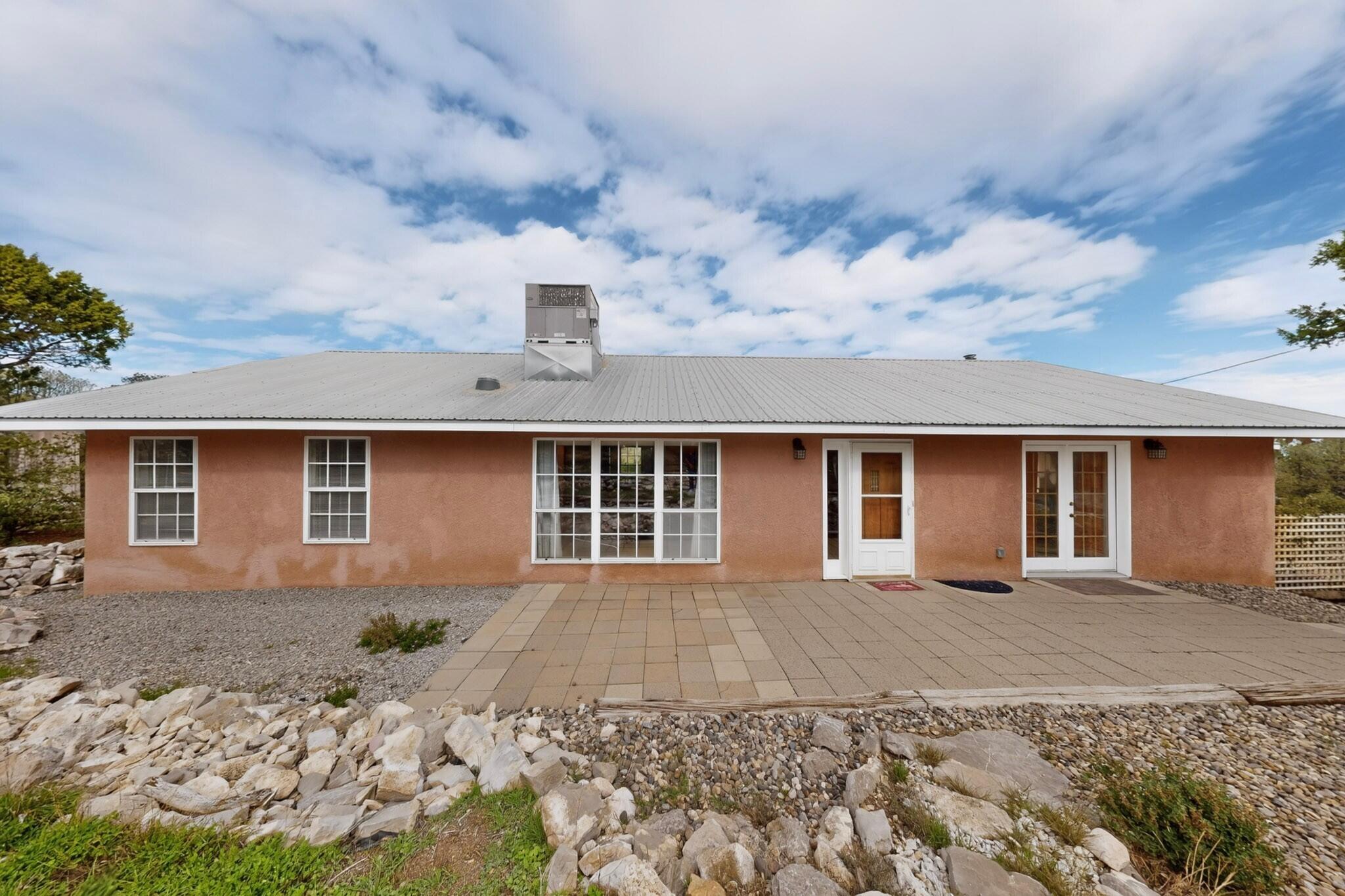 16 Strait Way, Edgewood, NM 87015