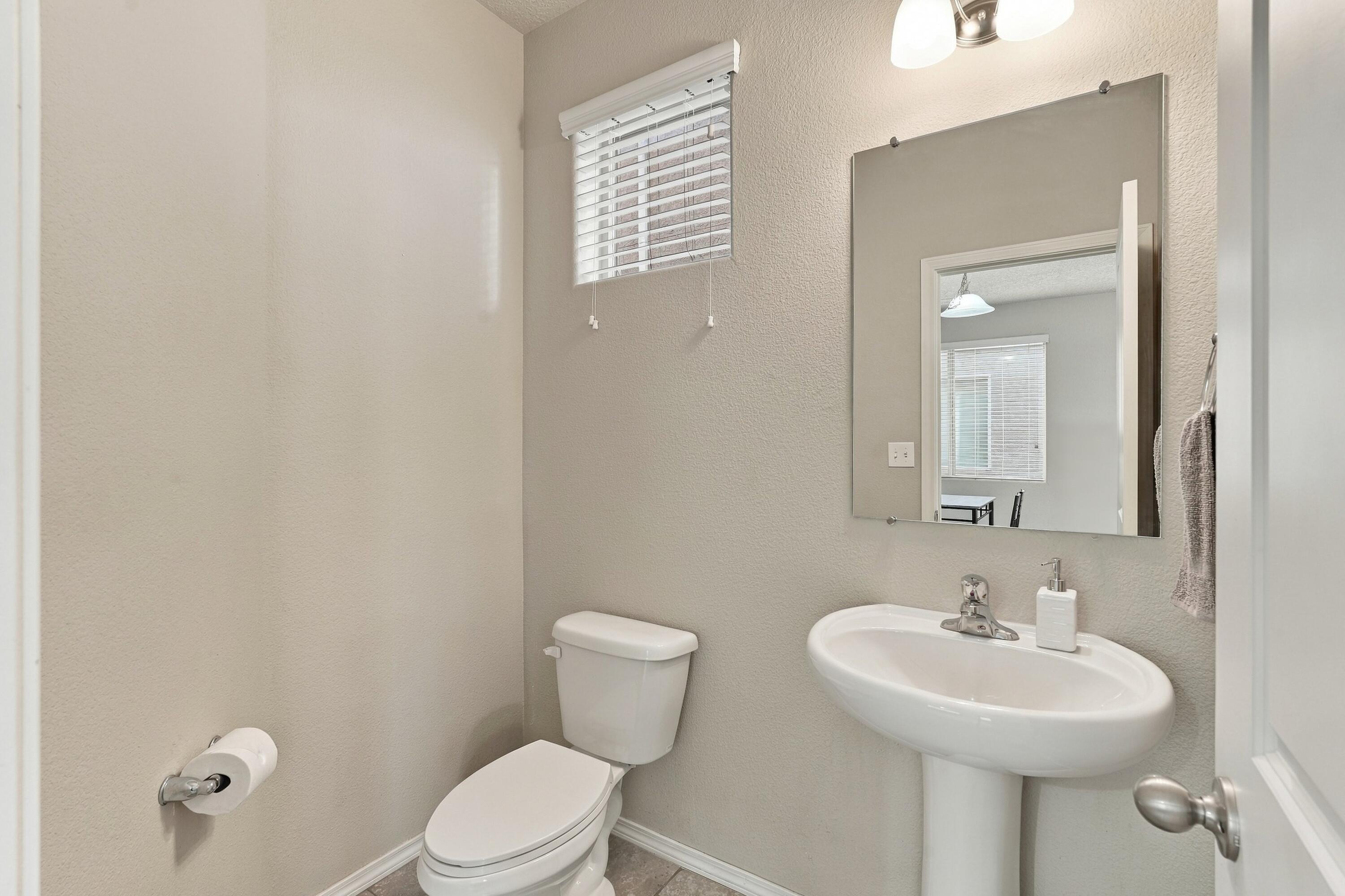 Photo 10 — 3053 Morrissey Street SW