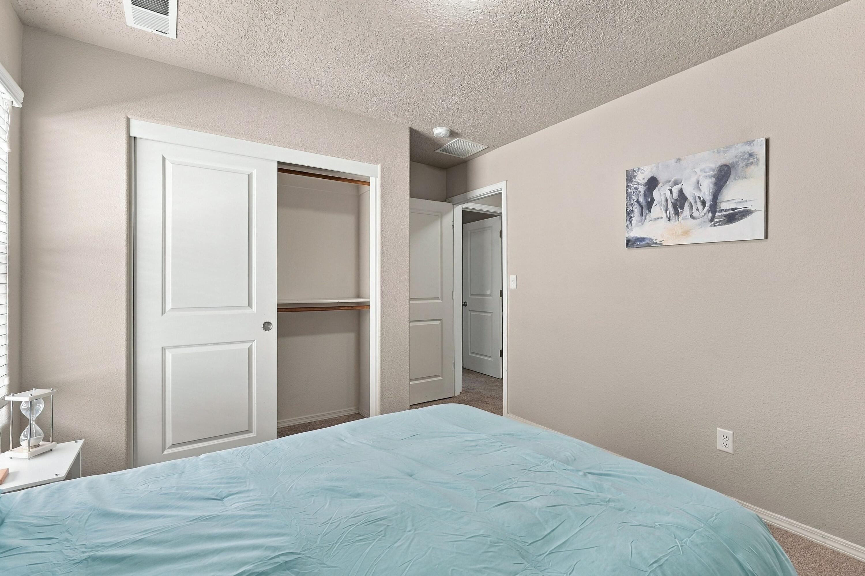 Photo 18 — 3053 Morrissey Street SW