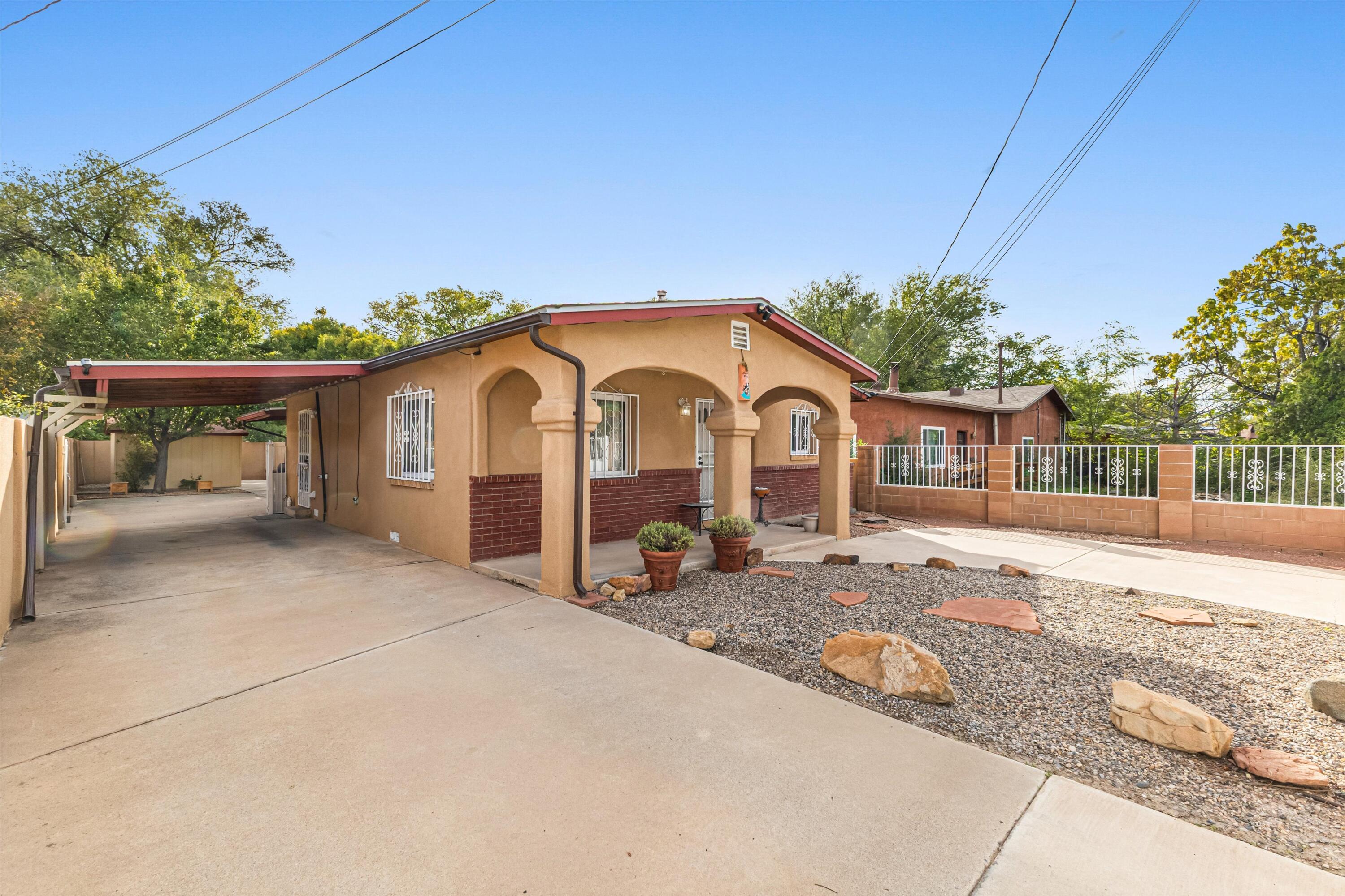 1834 Sunset Gardens Road SW, Albuquerque, NM 87105