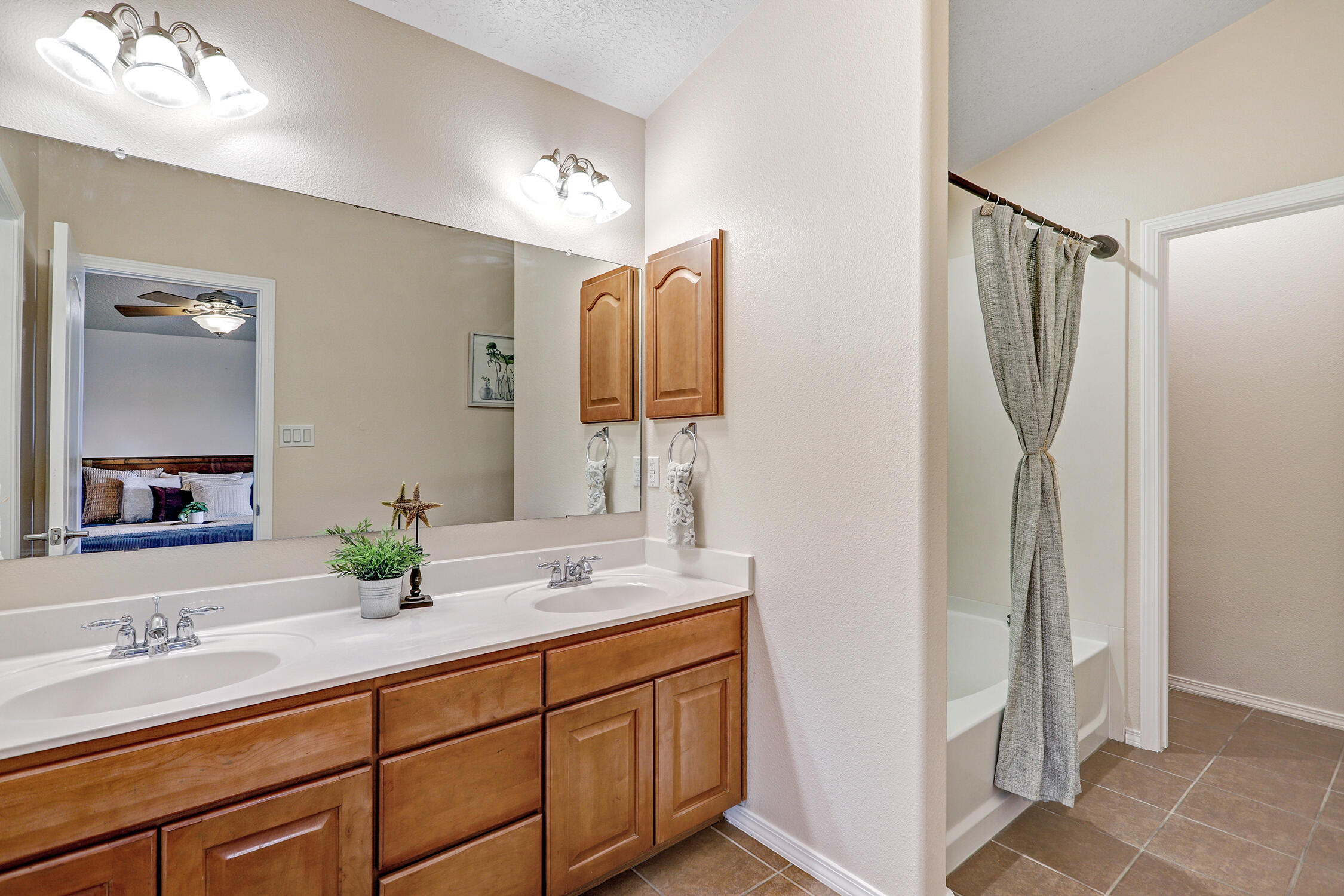 Photo 12 — 2331 Margarita Drive SE