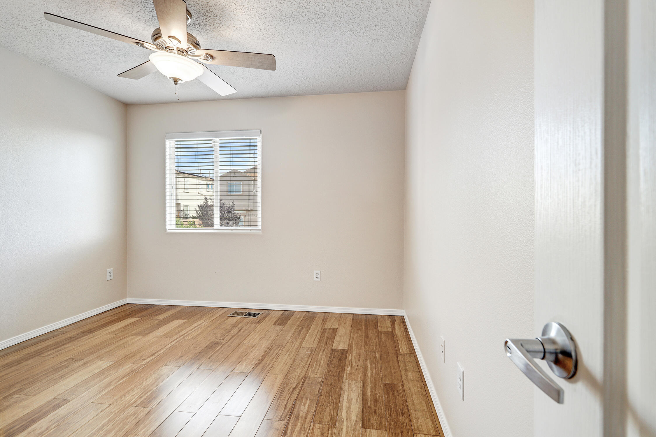 Photo 7 — 2331 Margarita Drive SE