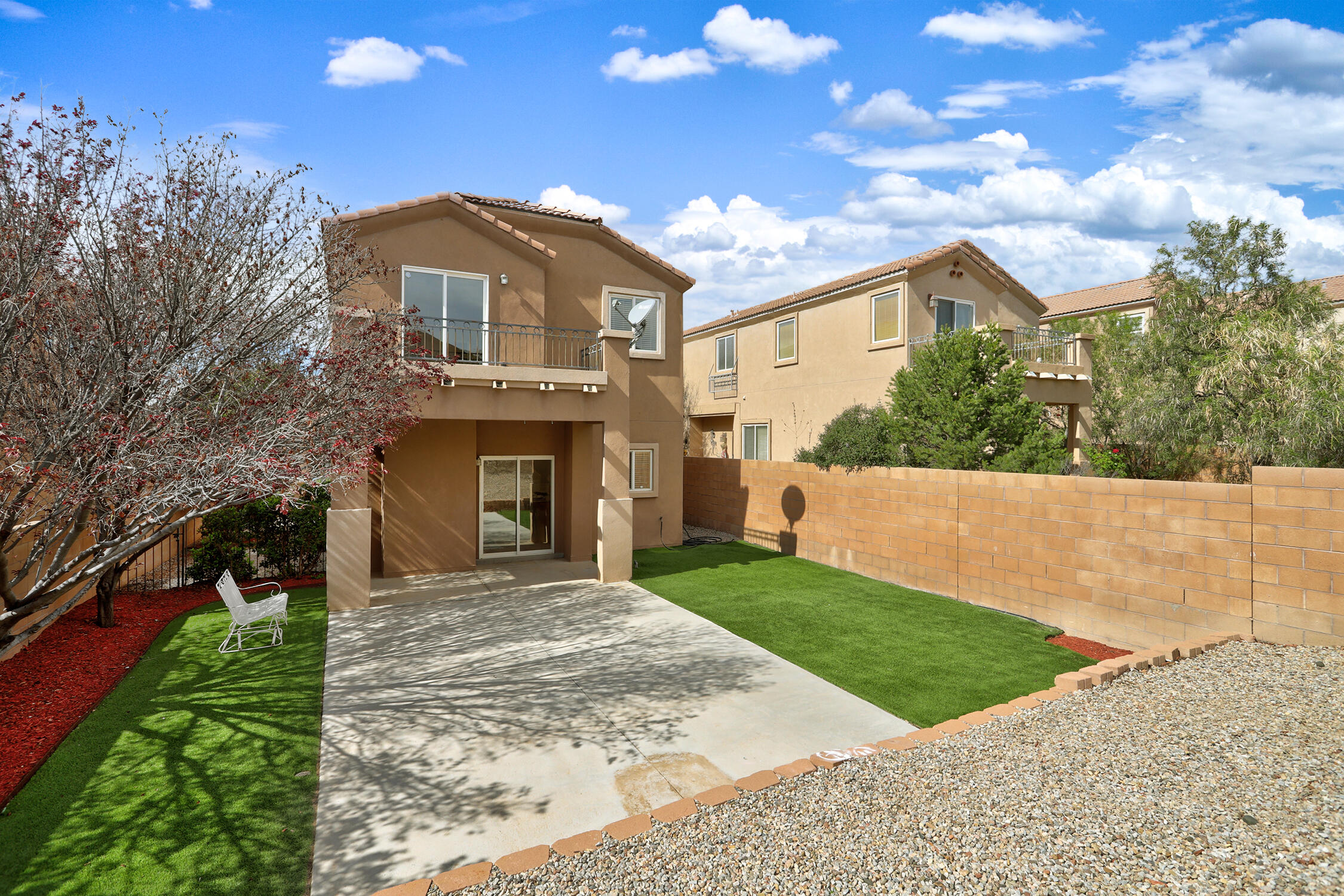 Photo 3 — 2331 Margarita Drive SE