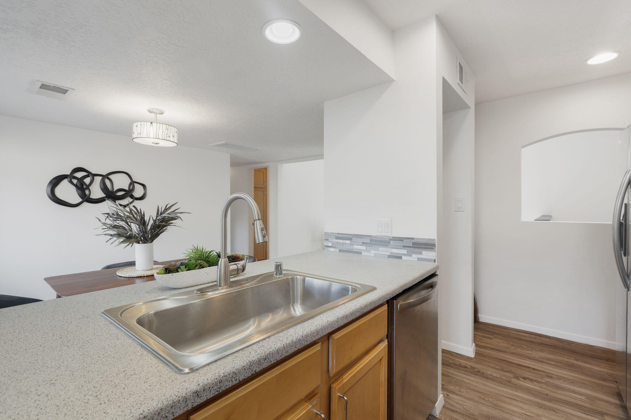 Photo 19 — 13266 Candelaria Road NE