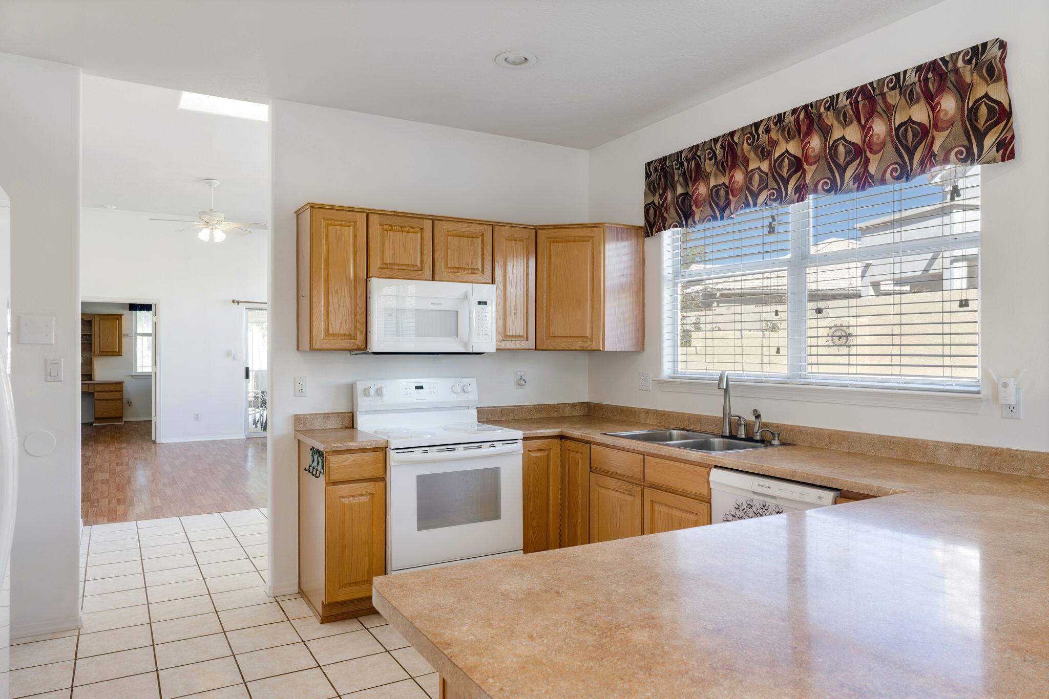 Photo 19 — 7509 Palomas Park Avenue NE
