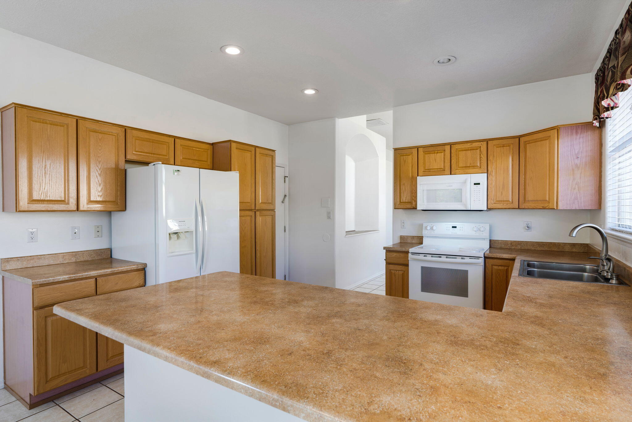 Photo 13 — 7509 Palomas Park Avenue NE