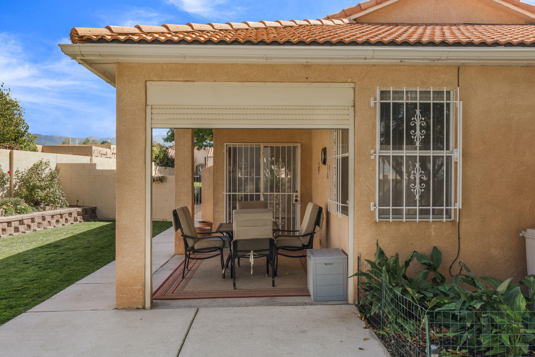 Photo 7 — 7509 Palomas Park Avenue NE