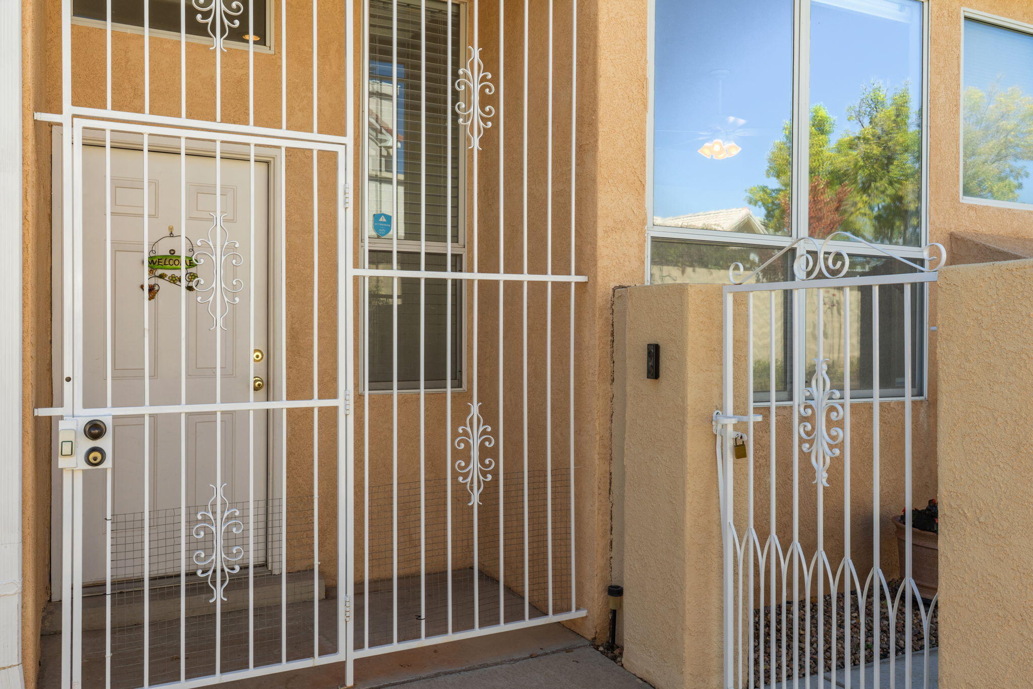 Photo 3 — 7509 Palomas Park Avenue NE