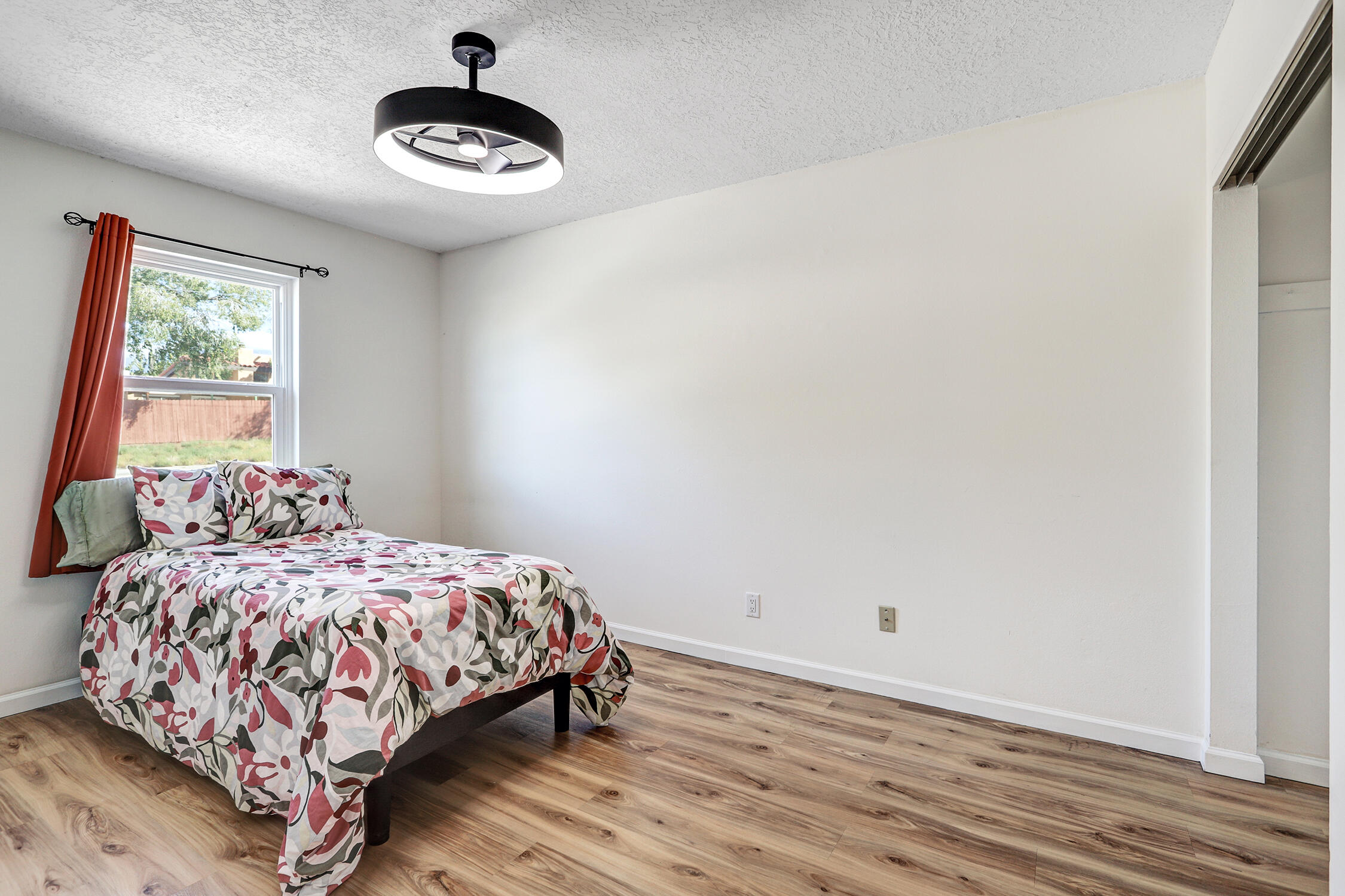 Photo 9 — 11904 Brentwood Hills Boulevard NE