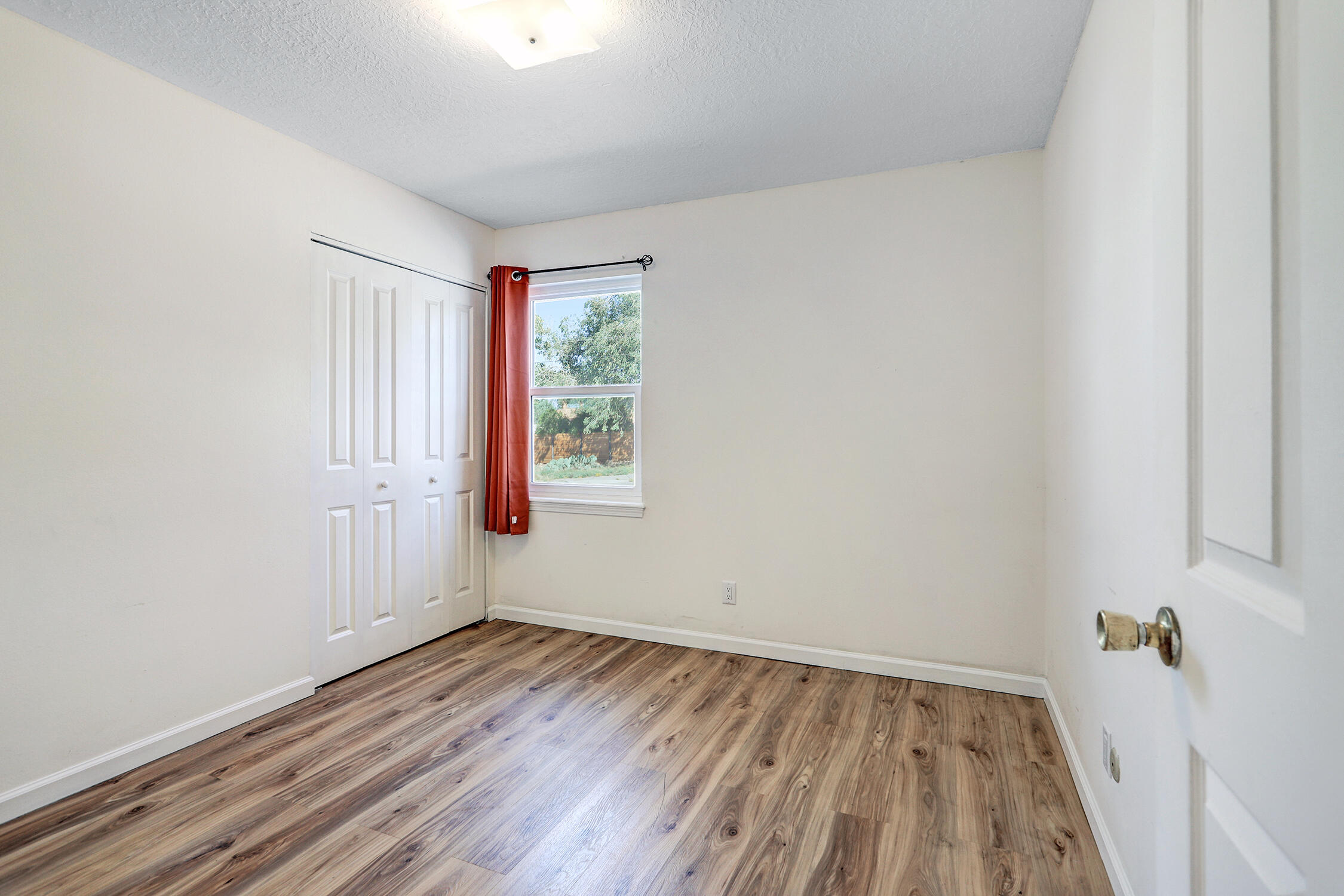 Photo 8 — 11904 Brentwood Hills Boulevard NE