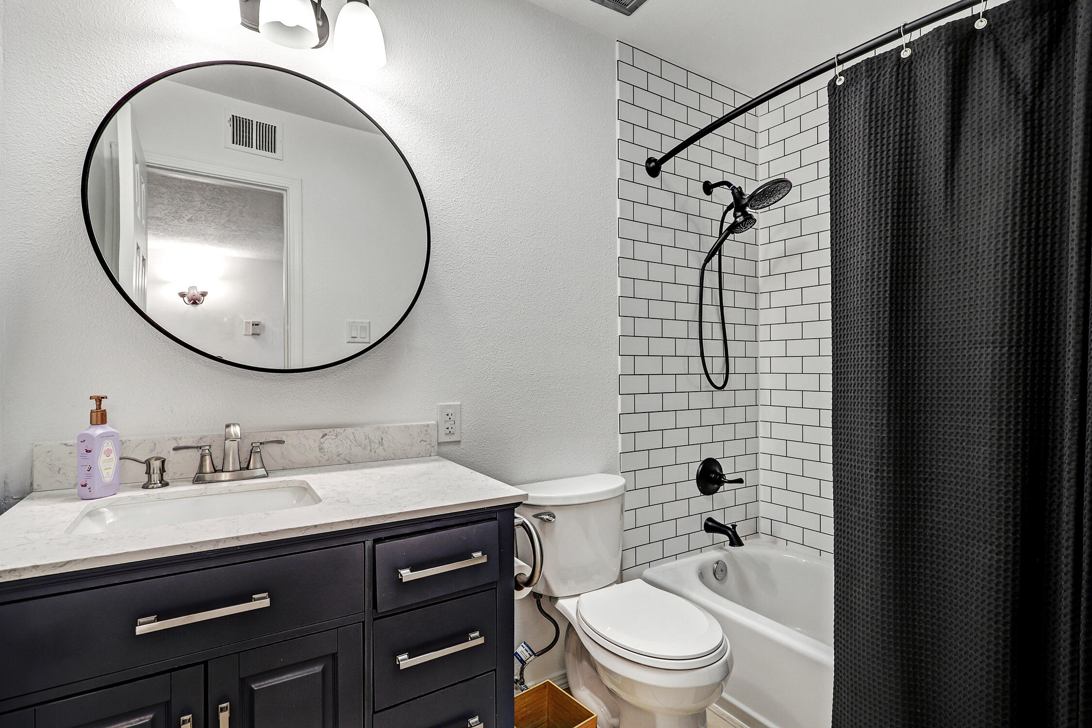 Photo 7 — 11904 Brentwood Hills Boulevard NE