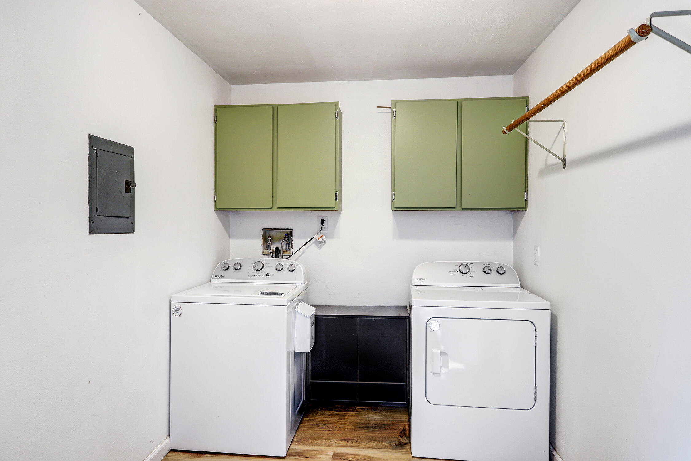 Photo 6 — 11904 Brentwood Hills Boulevard NE