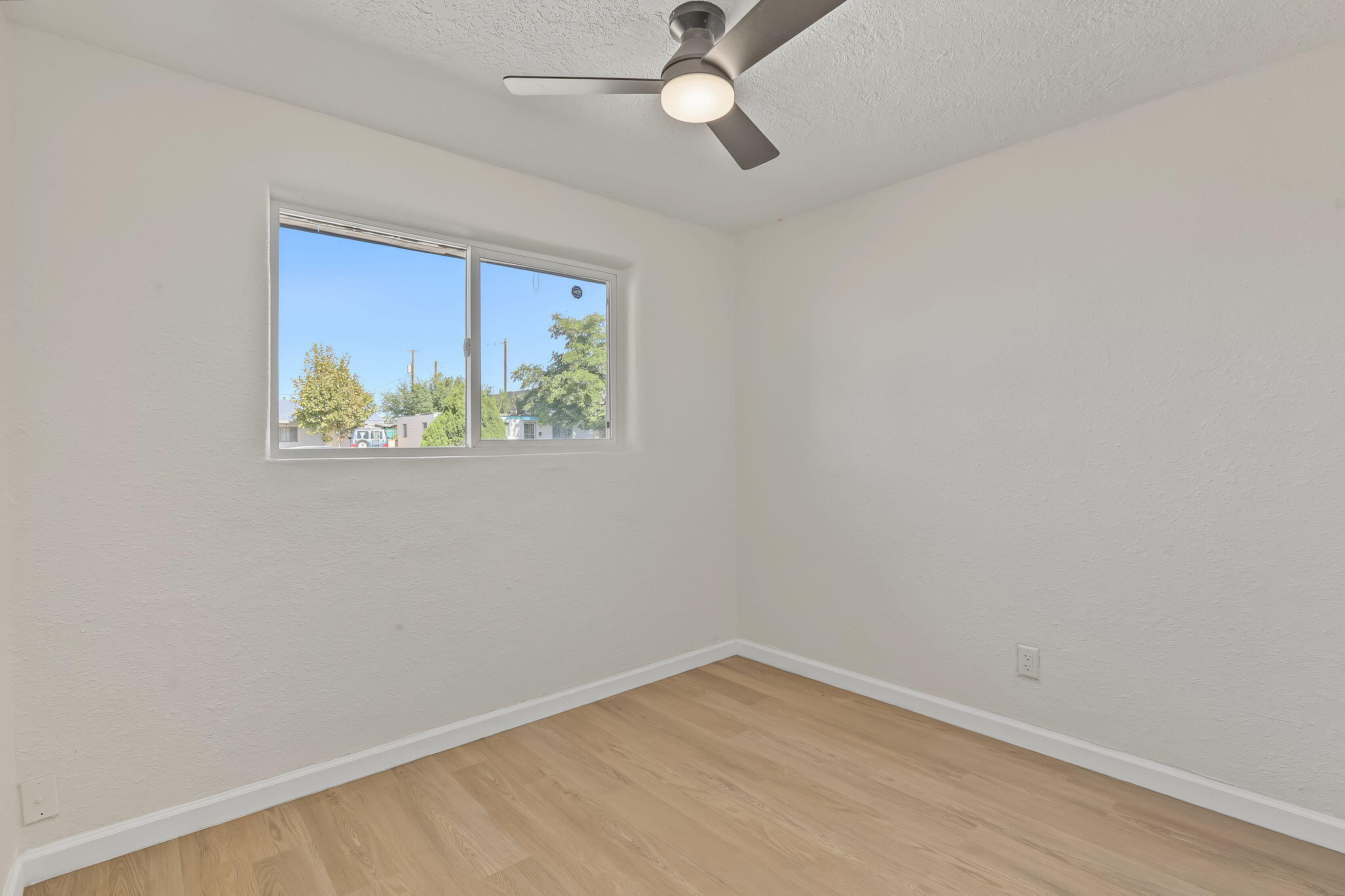 Photo 12 — 5110 Cherokee Road NE