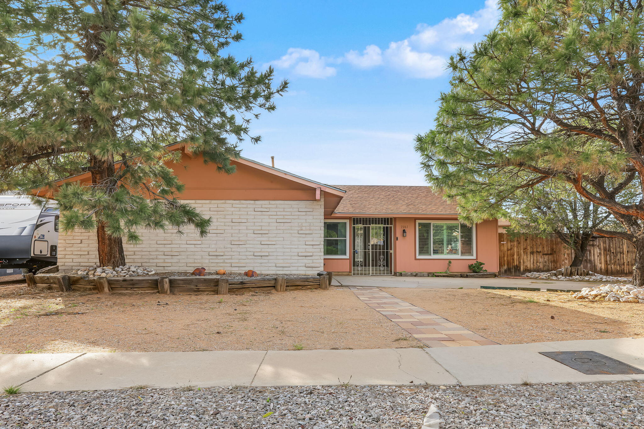7041 Luella Anne Drive NE