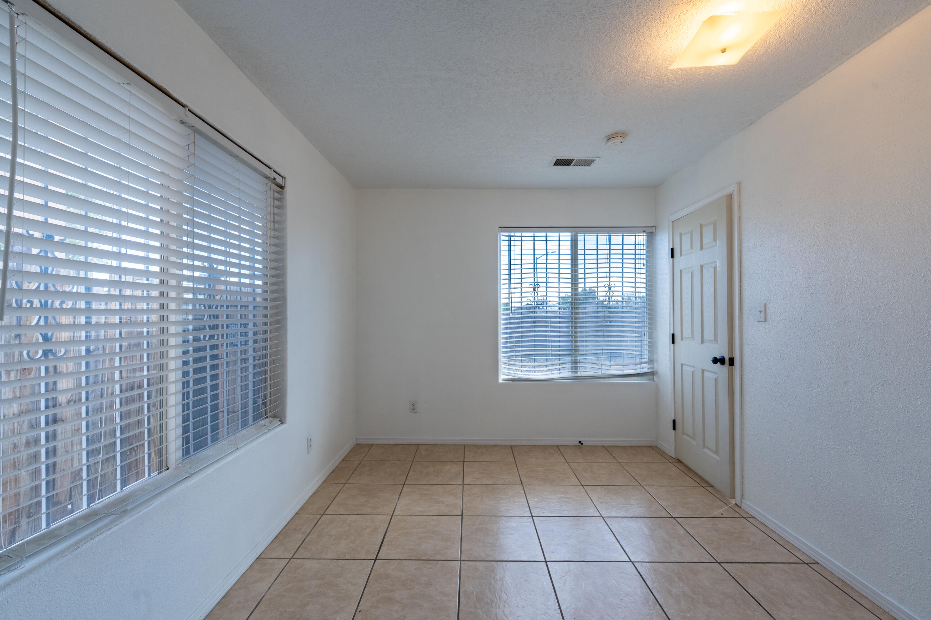 Photo 4 — 512 Desert Maize Drive SW