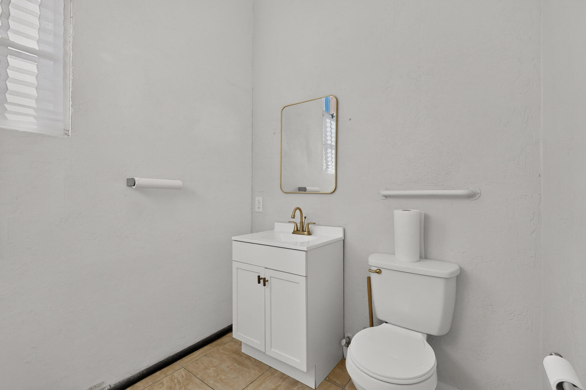 Photo 17 — 3848 Rio Grande Boulevard NW 1 & 2
