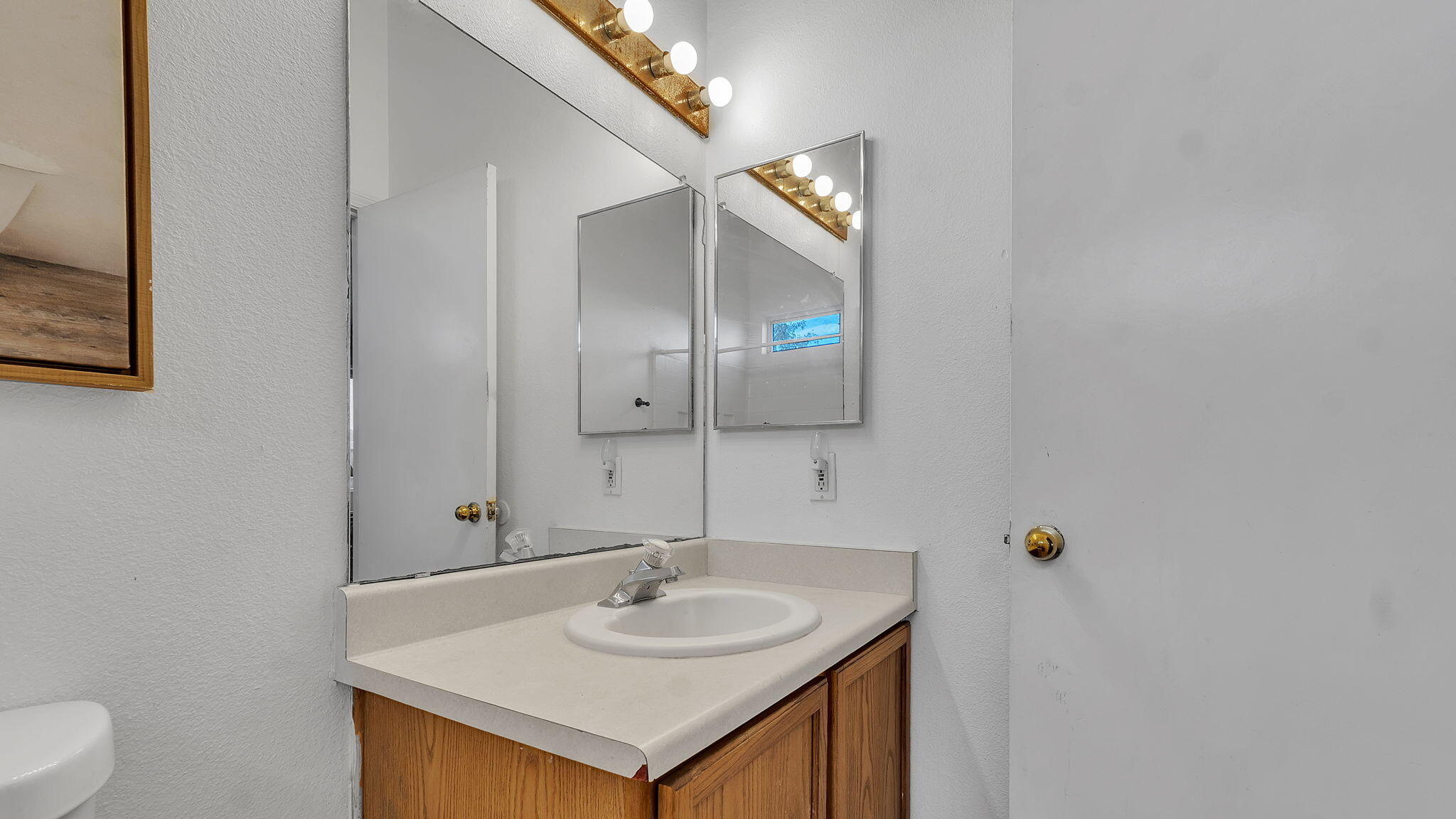Photo 12 — 9909 Lauren Avenue SW