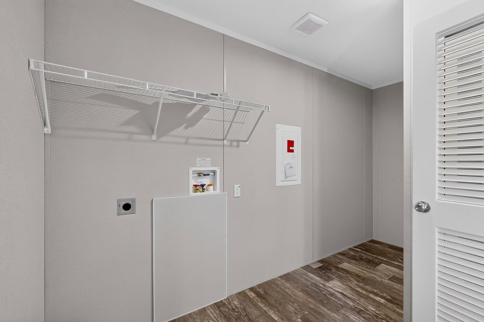 Photo 13 — 47 Glorieta Street