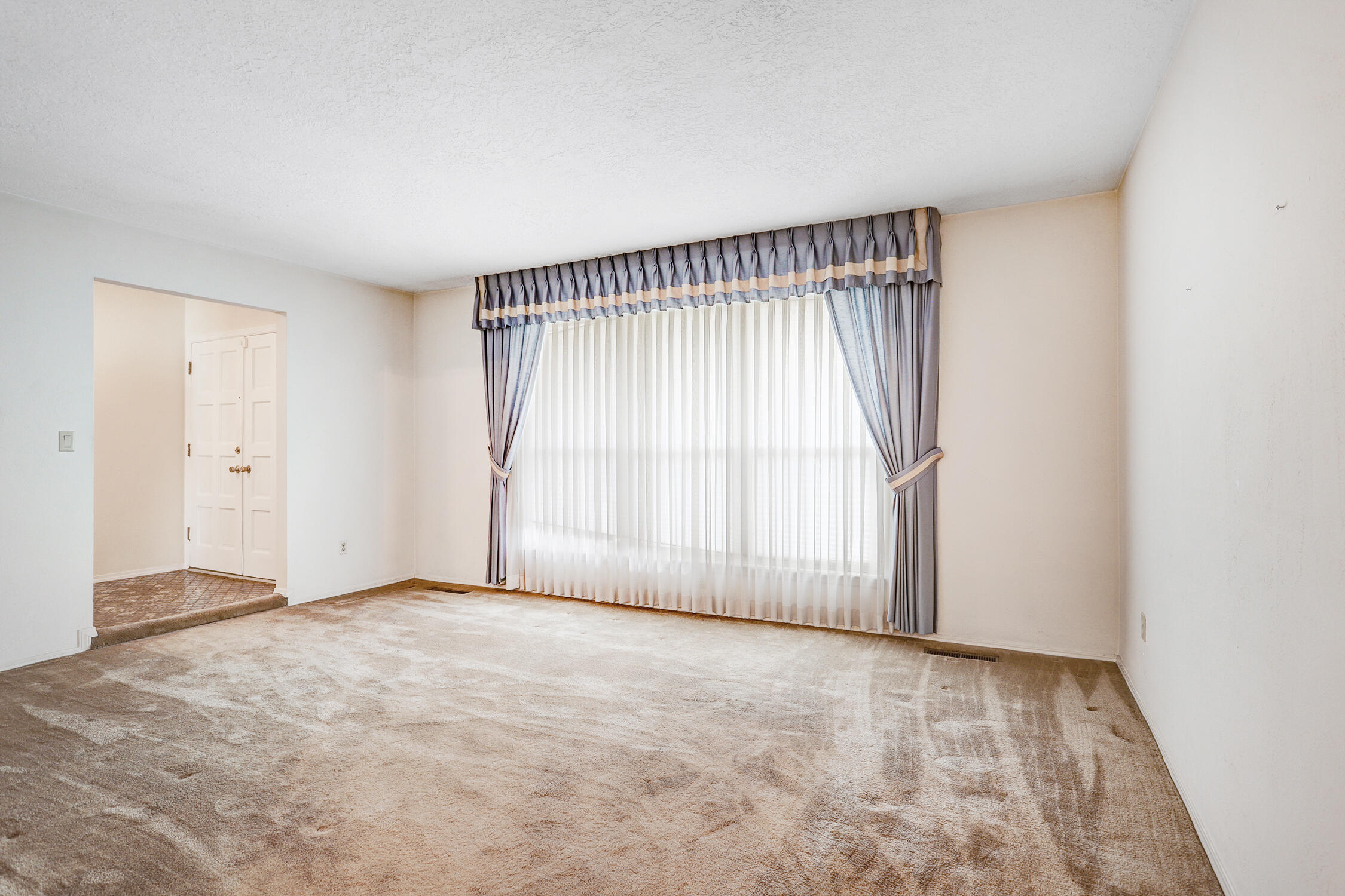 Photo 18 — 3808 Big Sky Drive NE