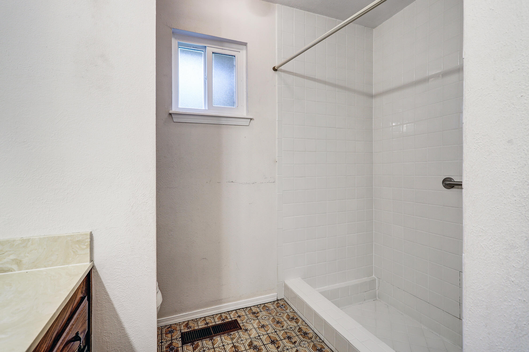 Photo 14 — 3808 Big Sky Drive NE