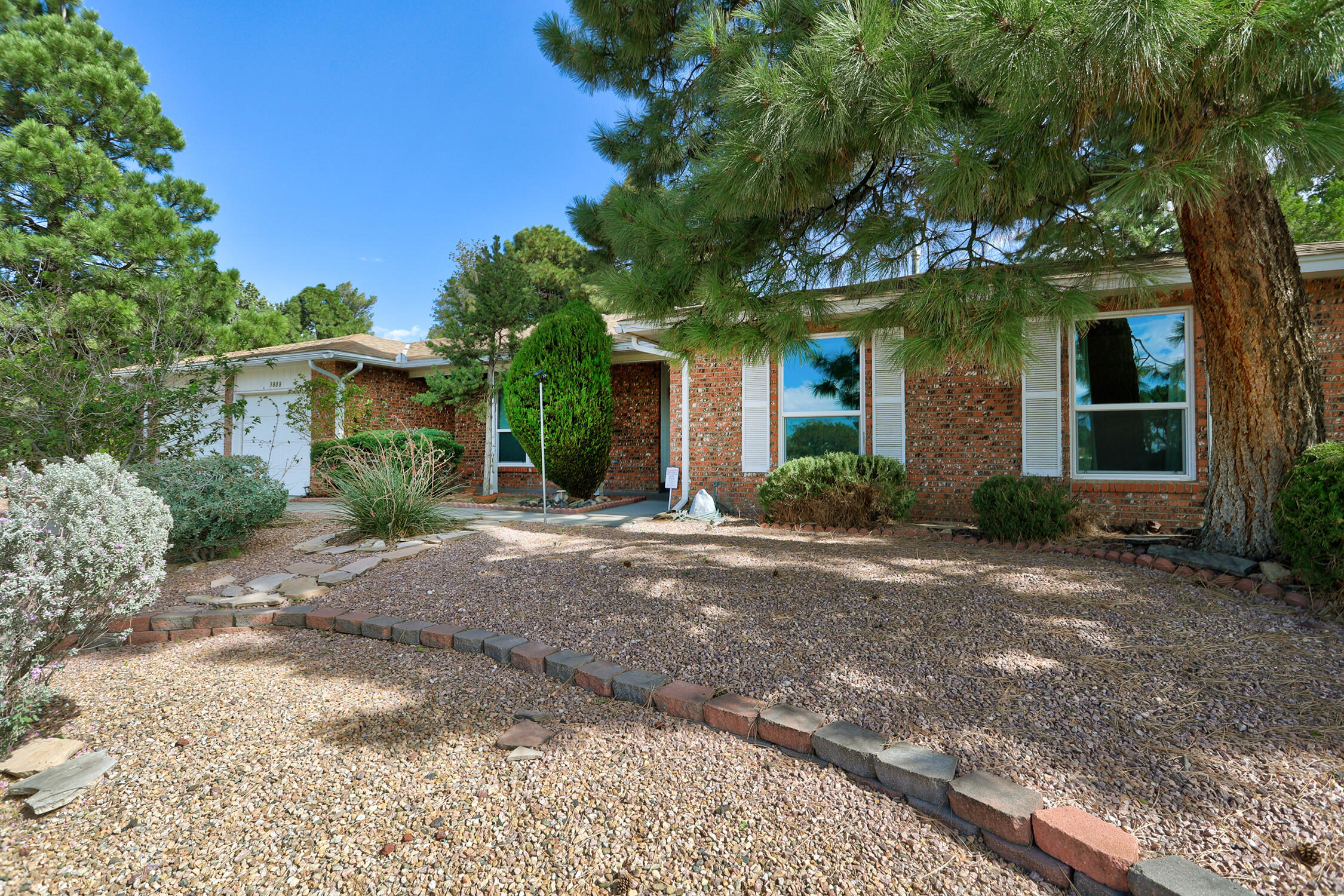 Photo 13 — 3808 Big Sky Drive NE