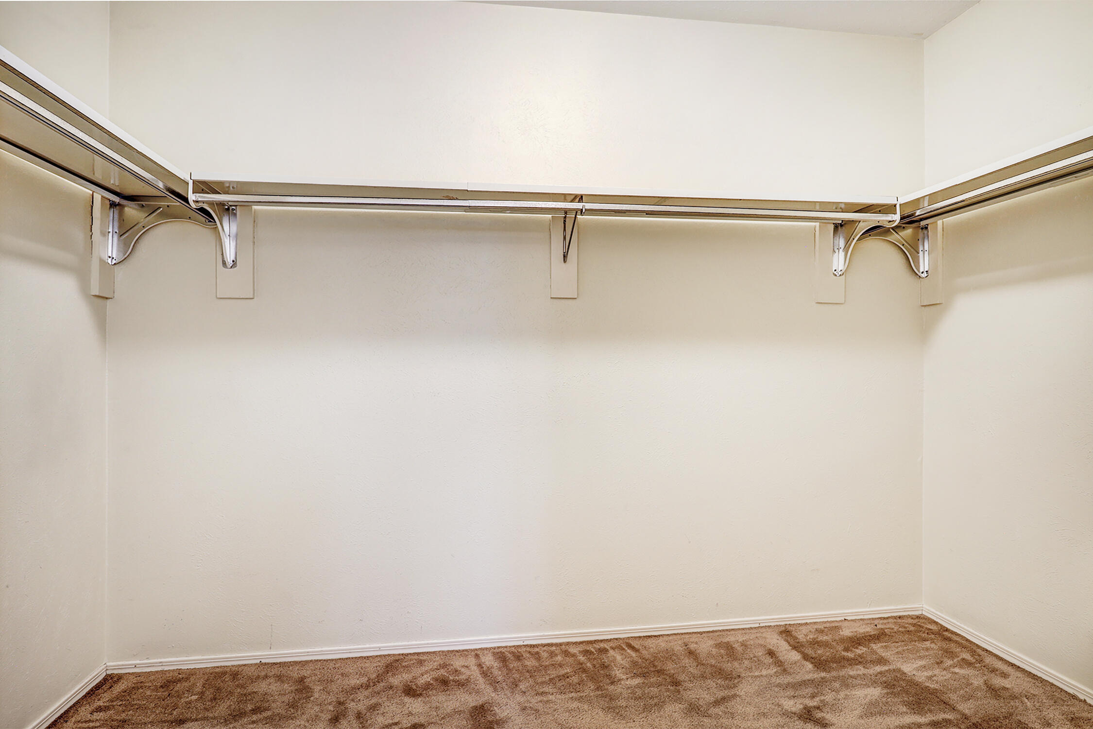 Photo 11 — 3808 Big Sky Drive NE