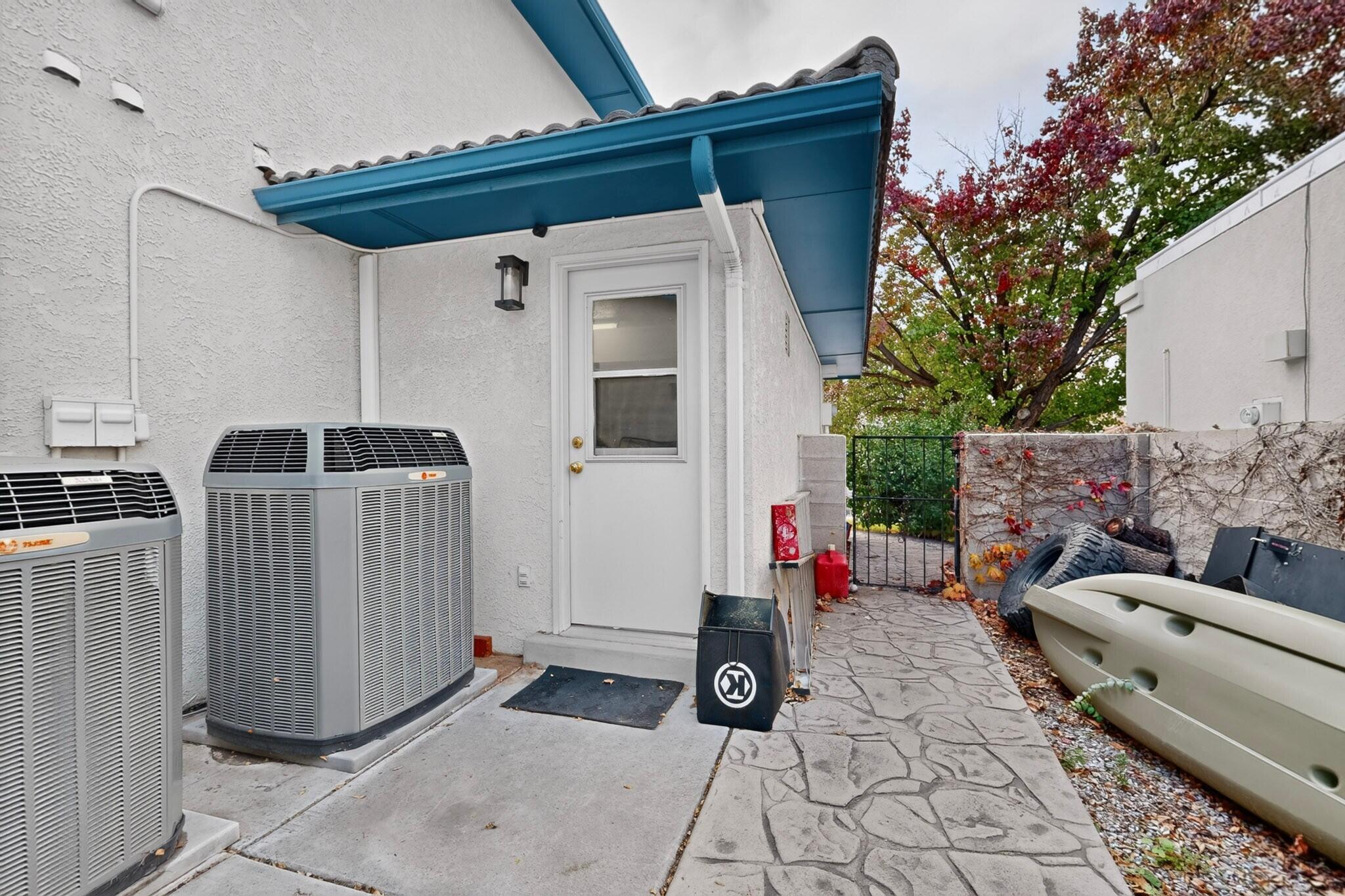 Photo 2 — 6108 Innsbrook Court NE
