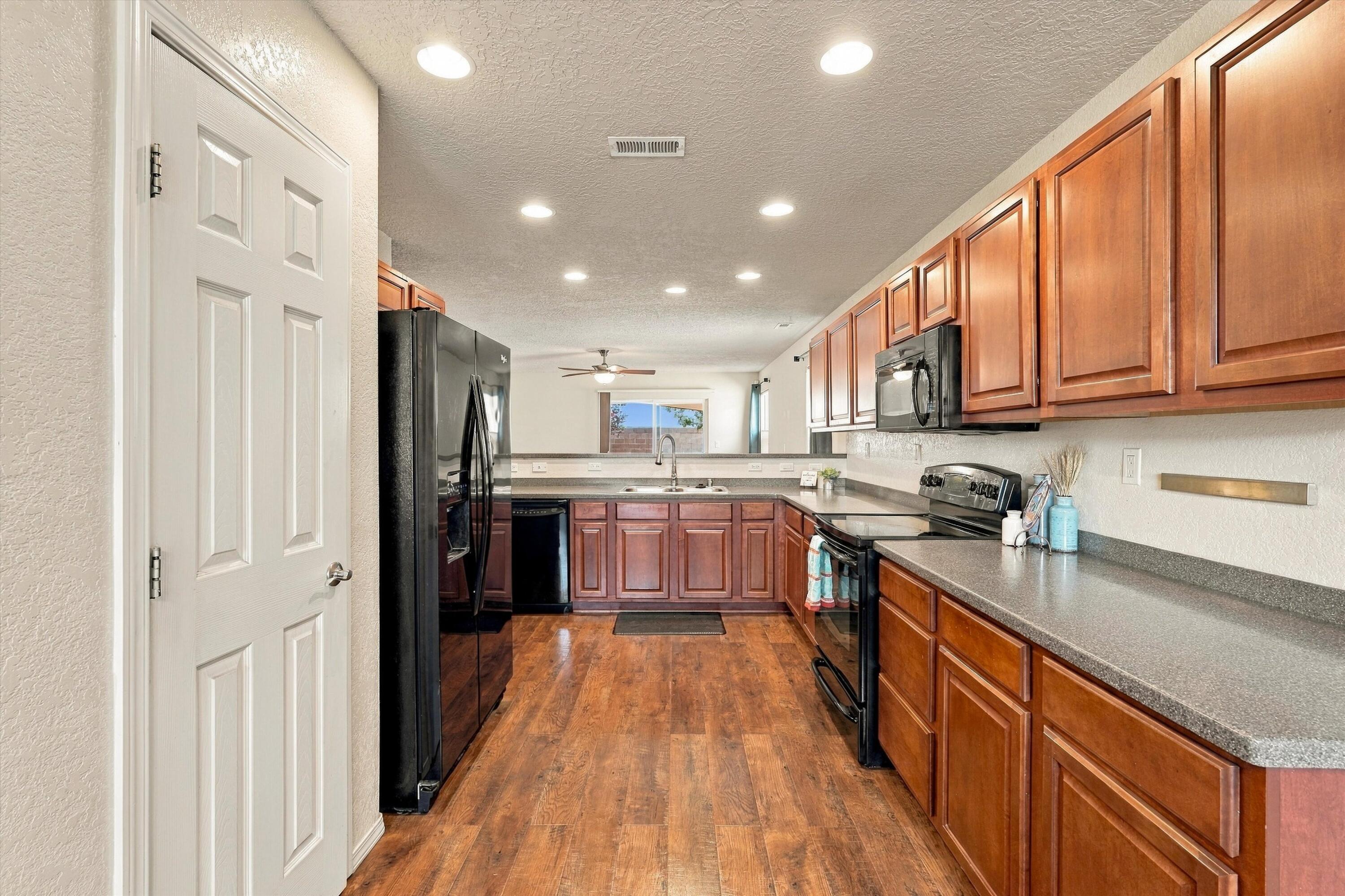 Photo 3 — 9905 Nacimiento Street NW