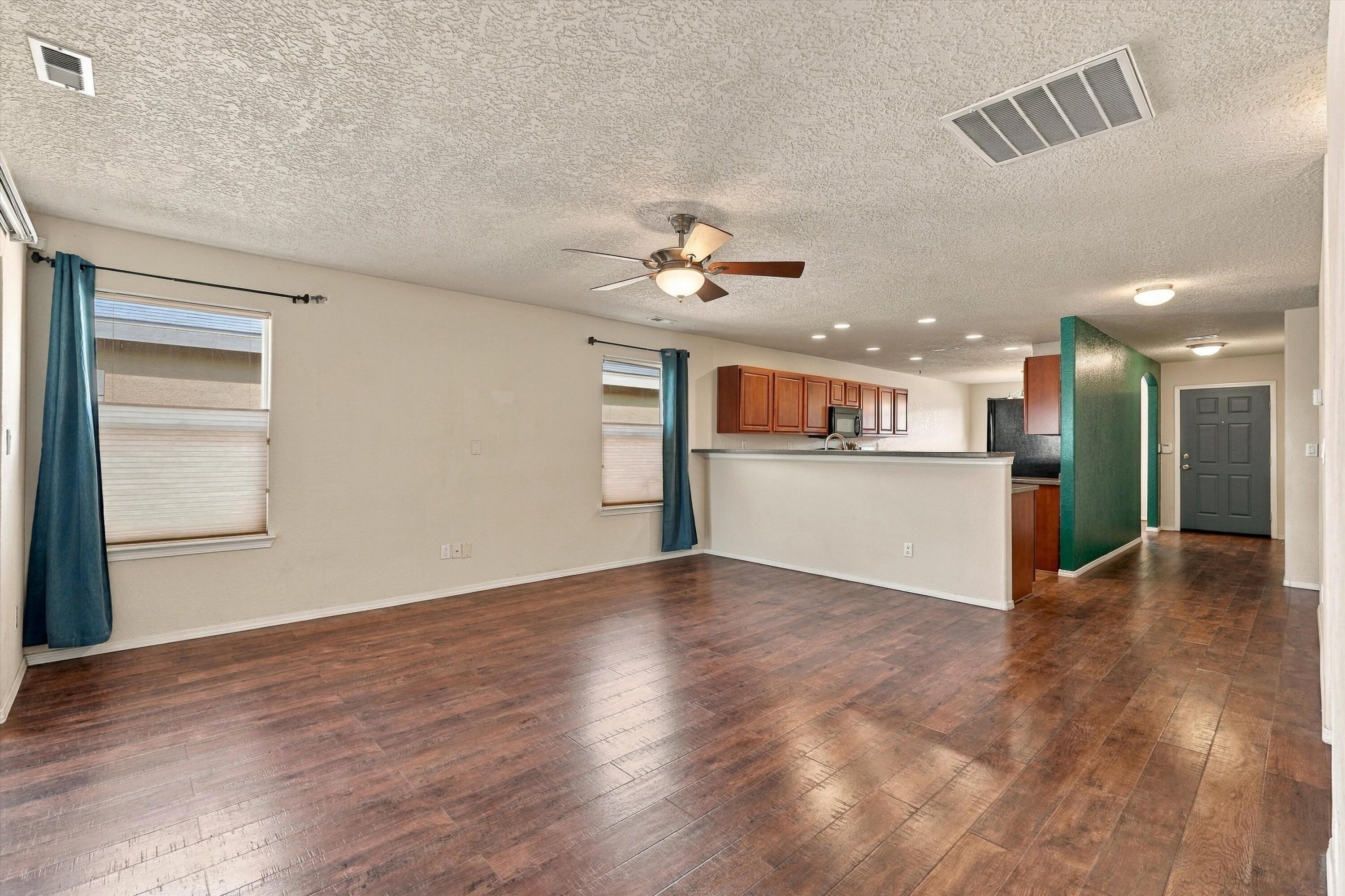 Photo 8 — 9905 Nacimiento Street NW