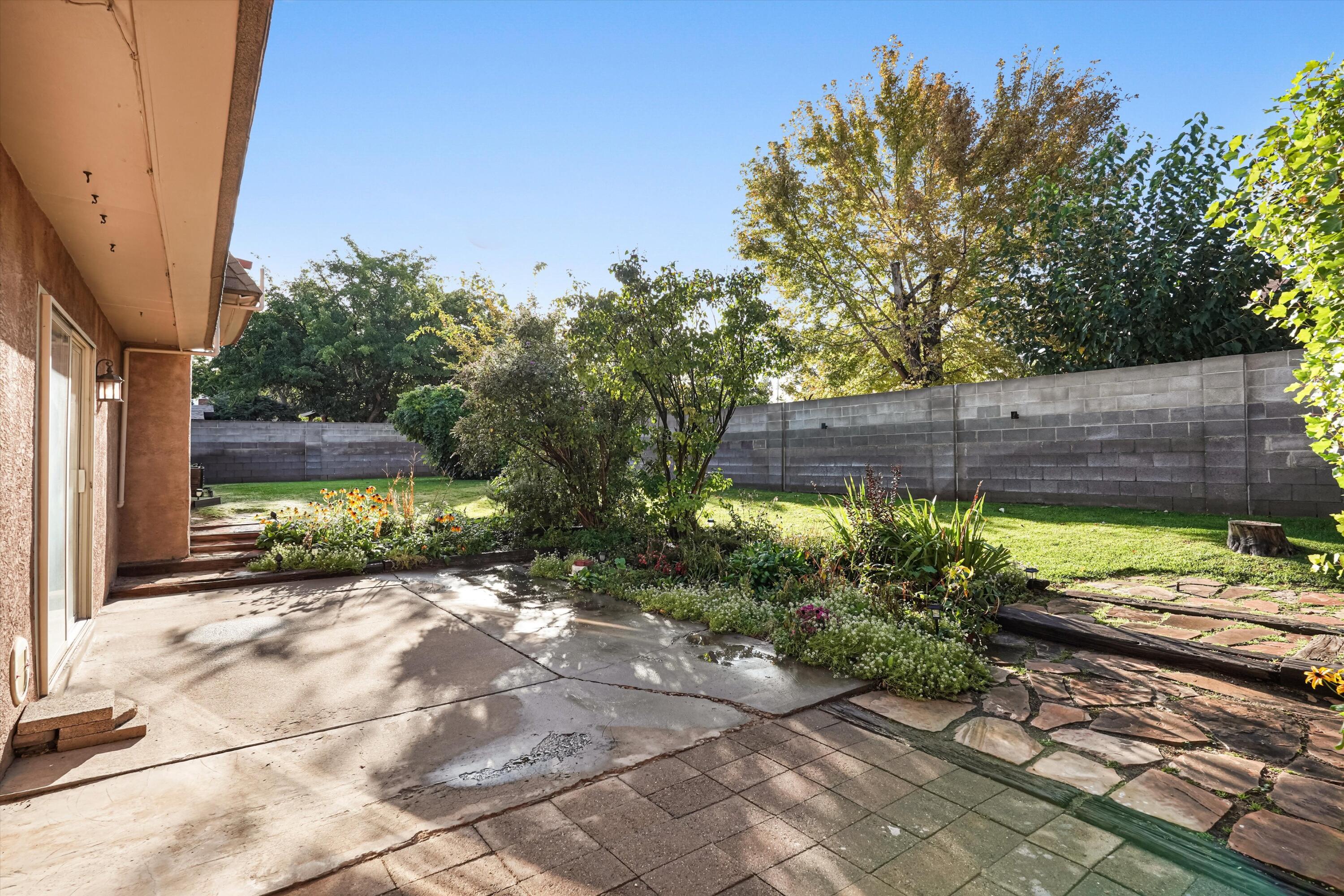 Photo 15 — 6444 Esther Avenue NE