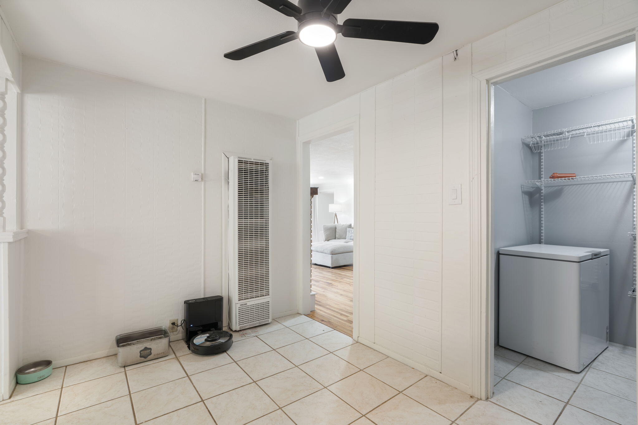 Photo 17 — 3600 Garcia Street NE