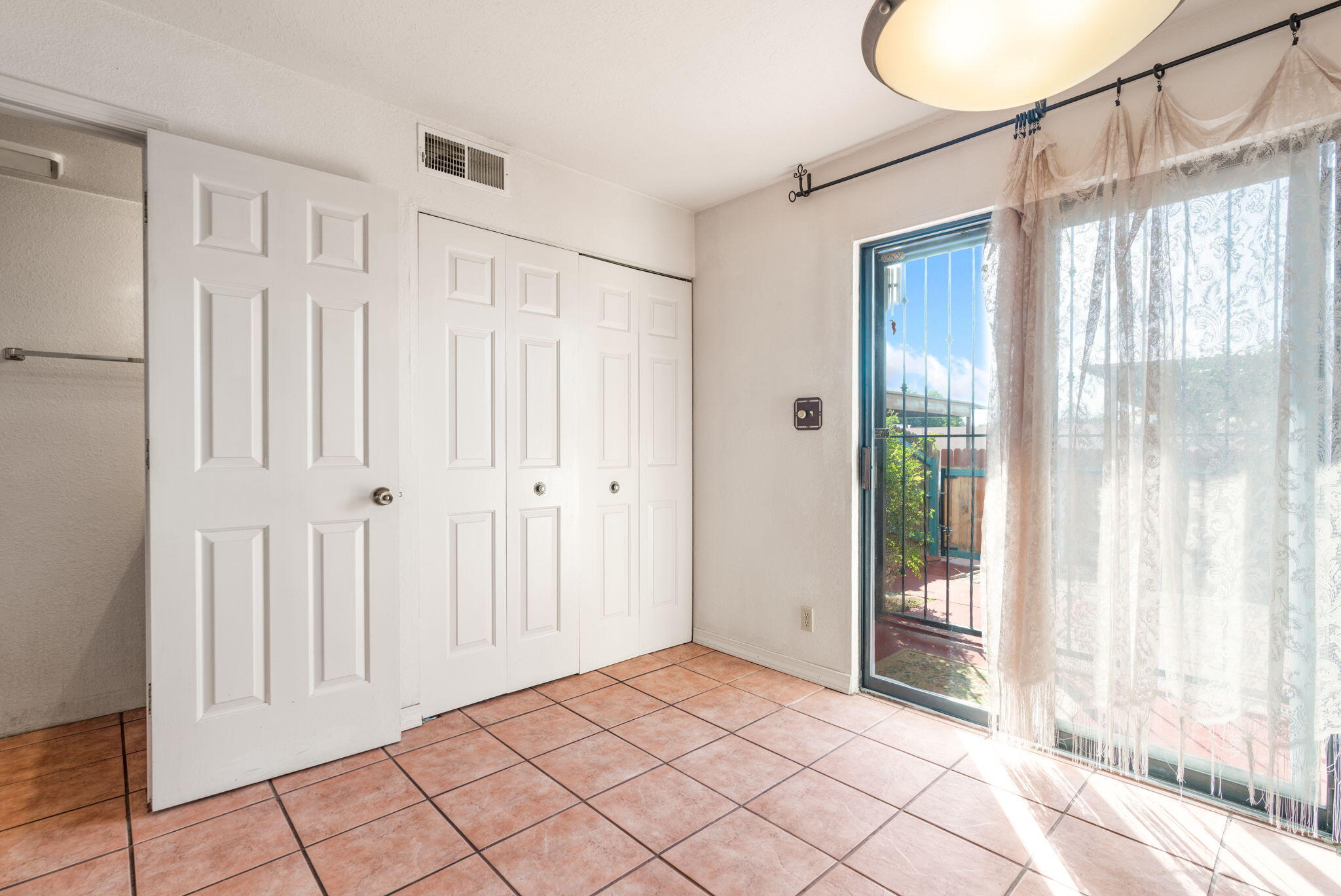 Photo 13 — 3301 Monroe Street NE UNIT L125