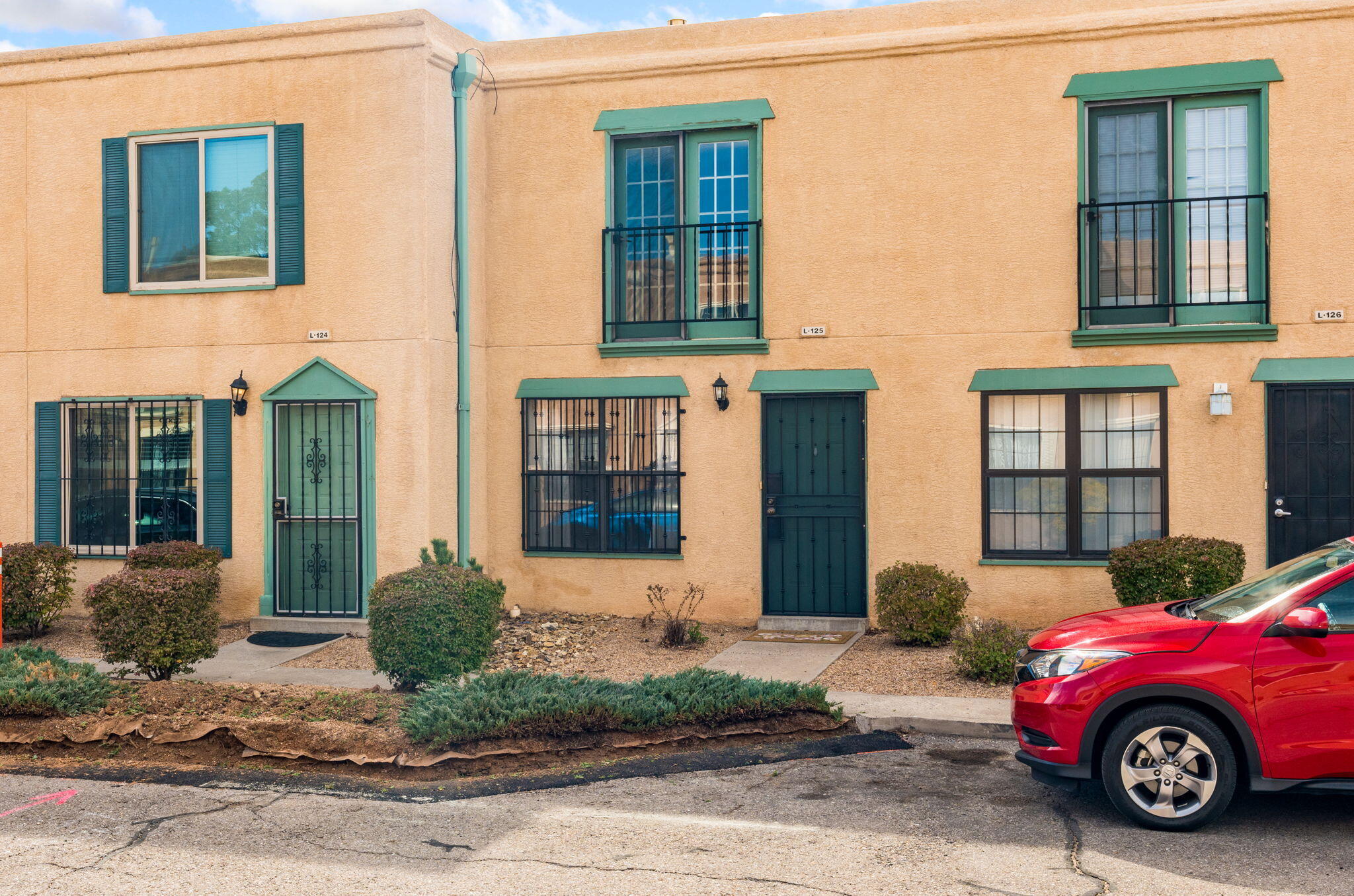 Photo 5 — 3301 Monroe Street NE UNIT L125